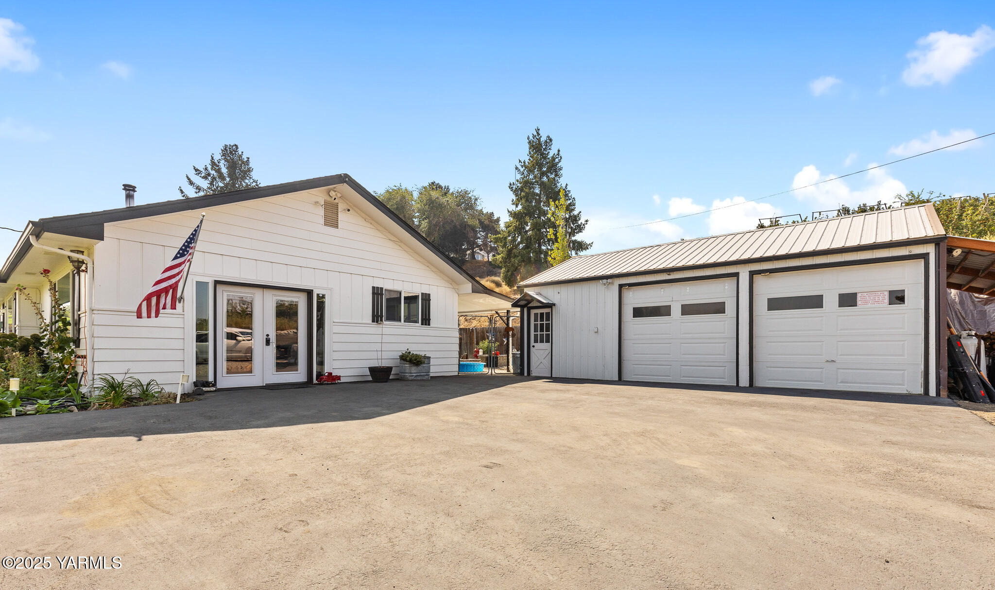 440 Lynwood Ln