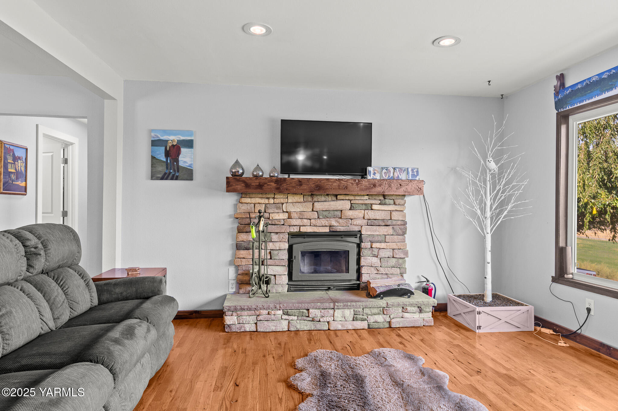 440 Lynwood Ln