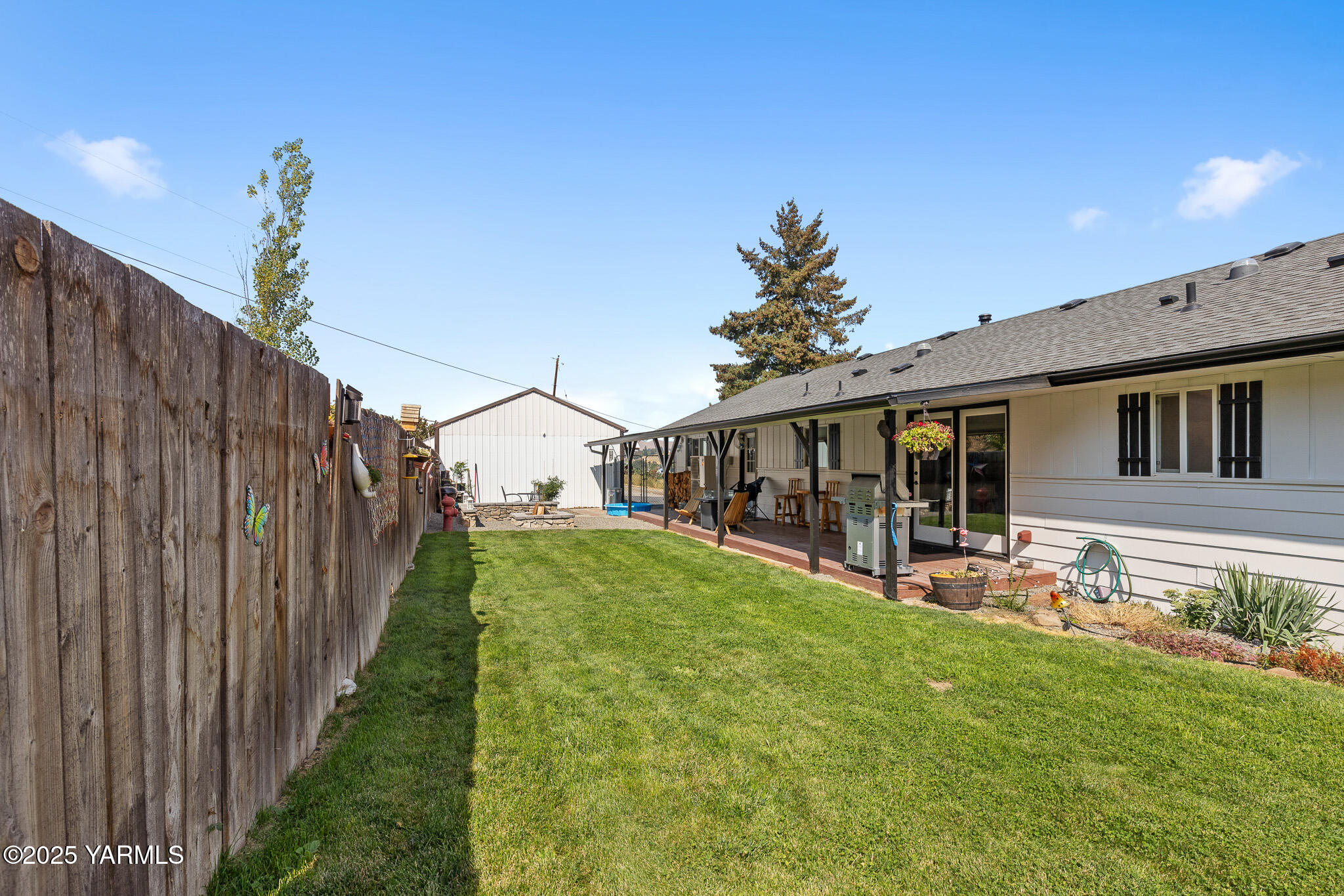 440 Lynwood Ln
