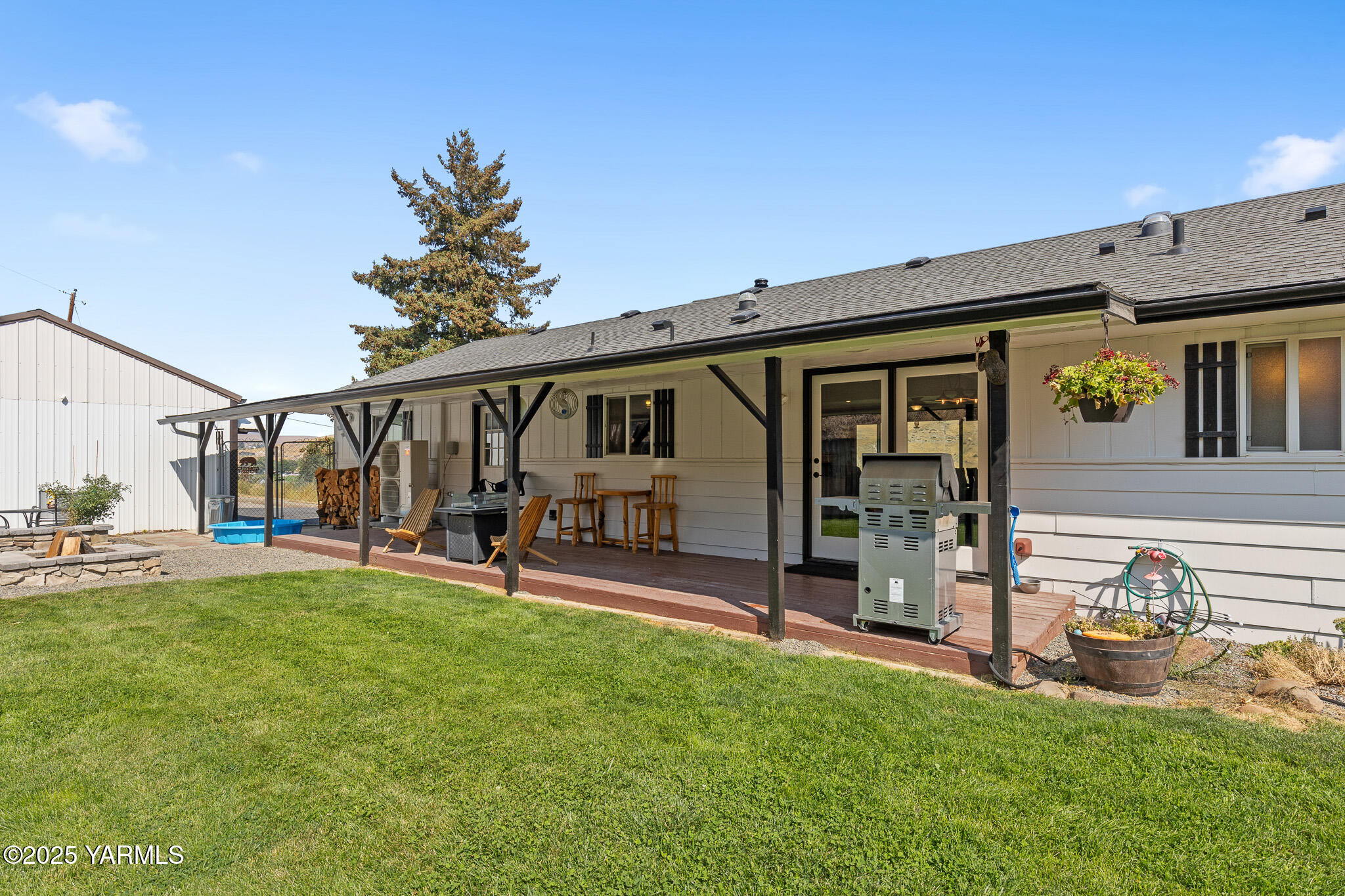 440 Lynwood Ln