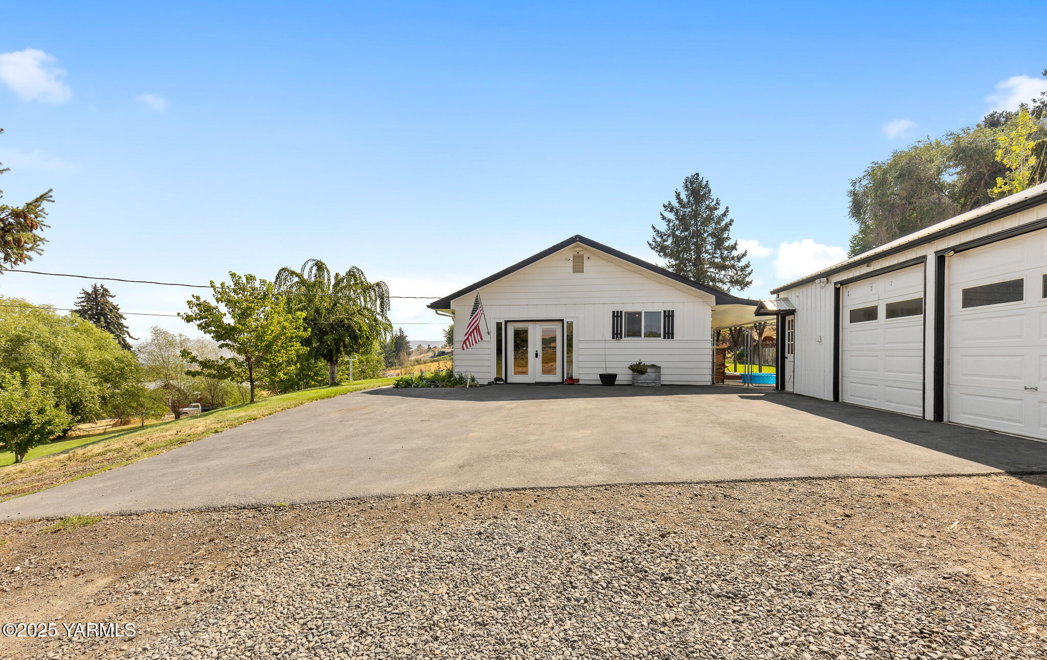 440 Lynwood Ln