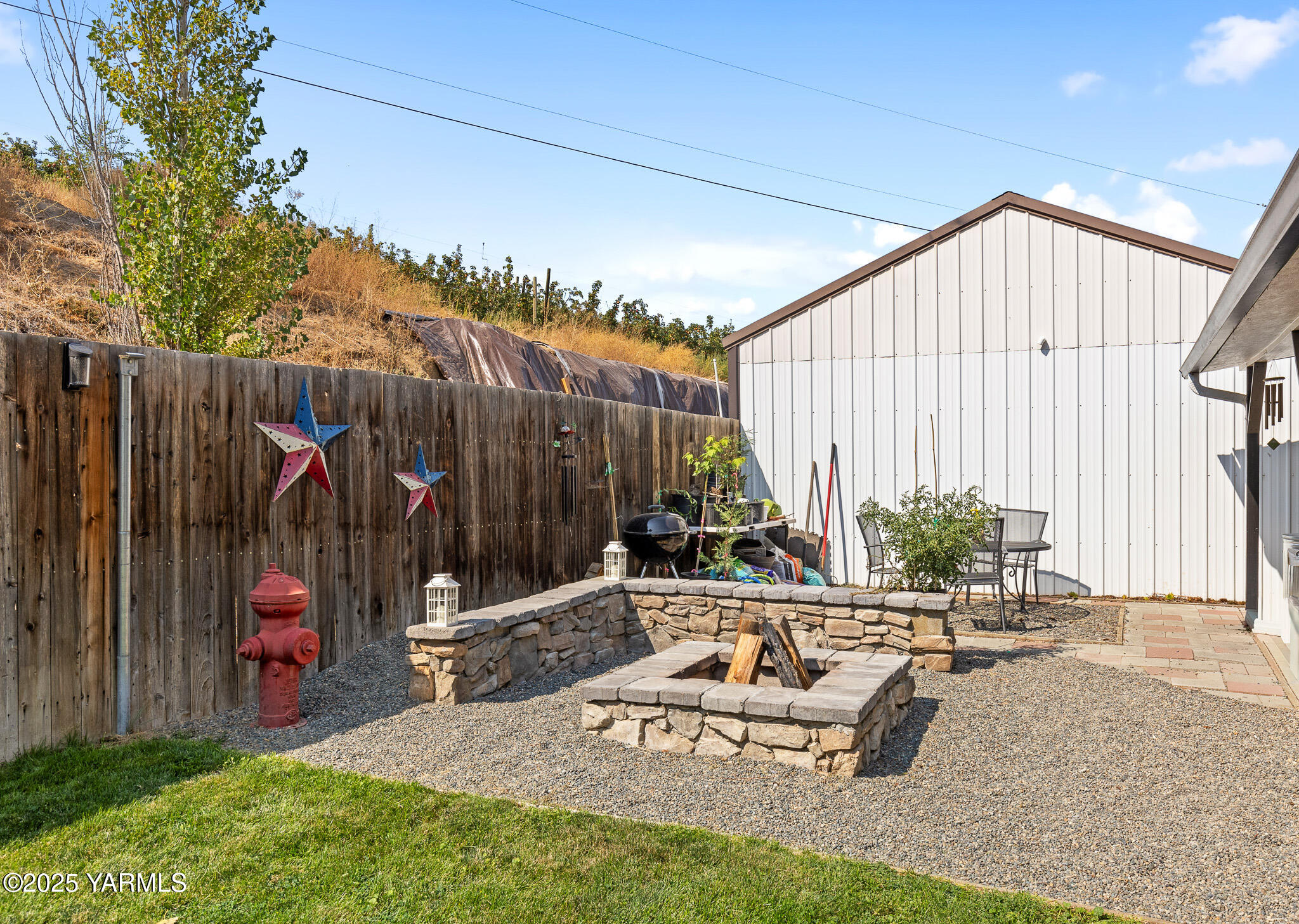 440 Lynwood Ln