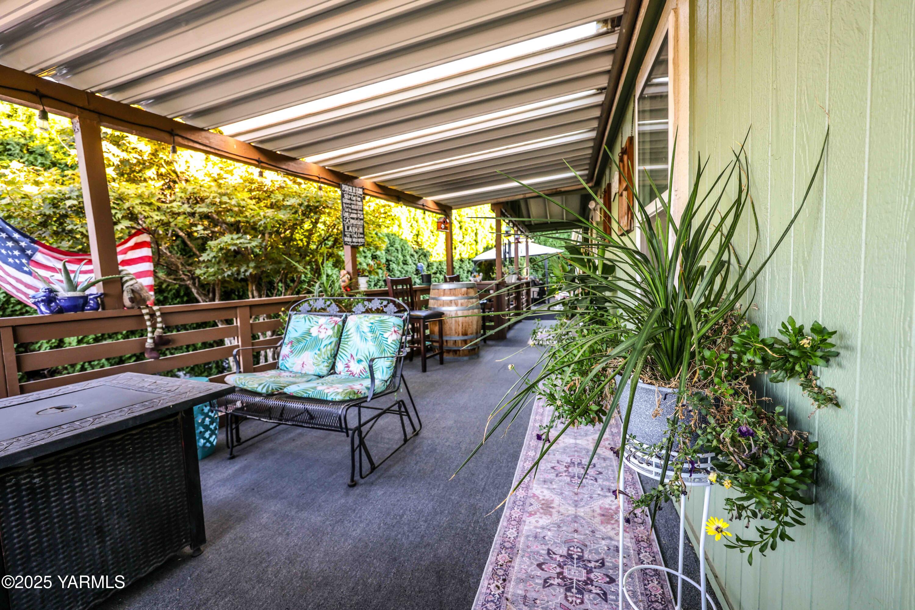 802 N 40th Ave Unit: 33