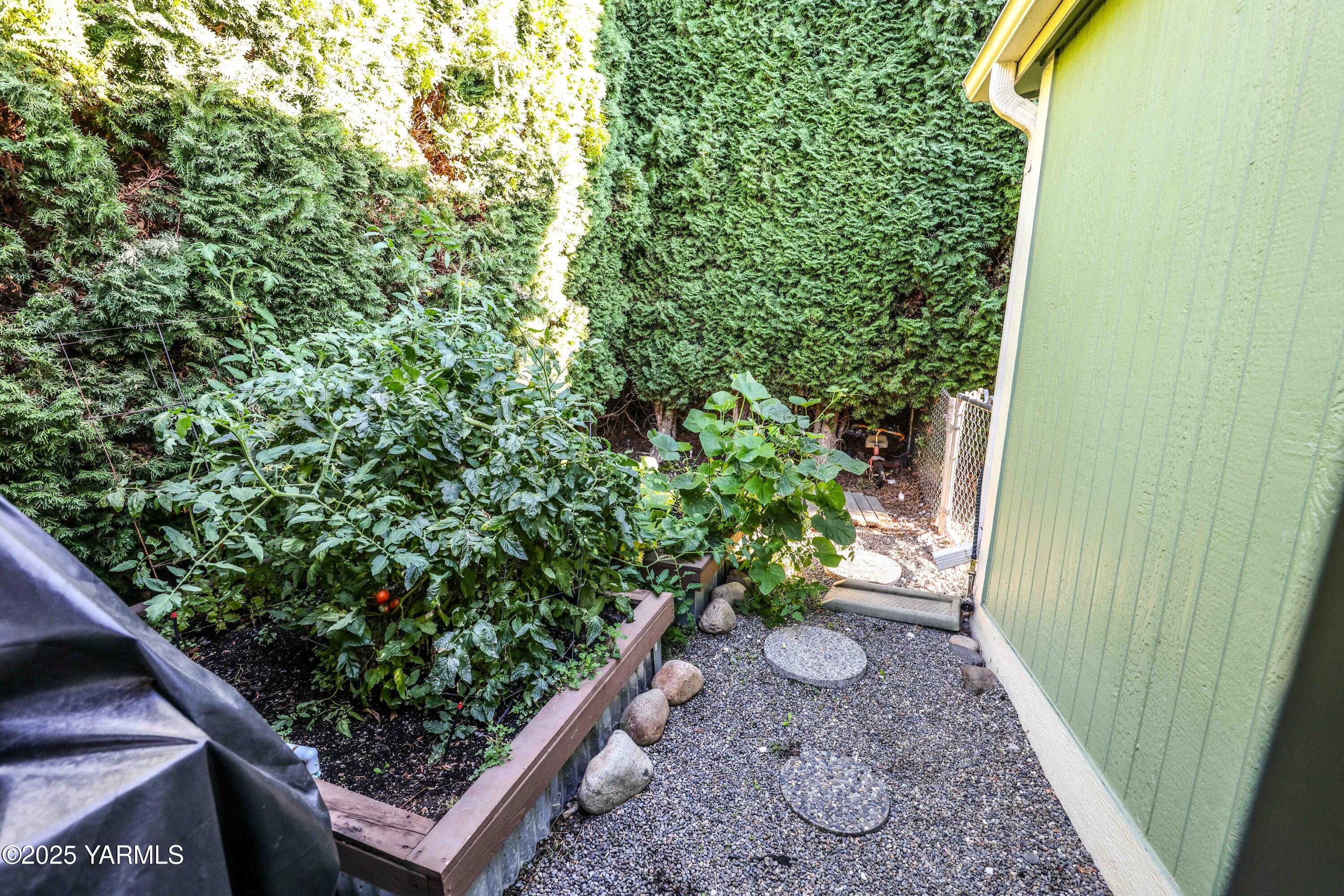 802 N 40th Ave Unit: 33