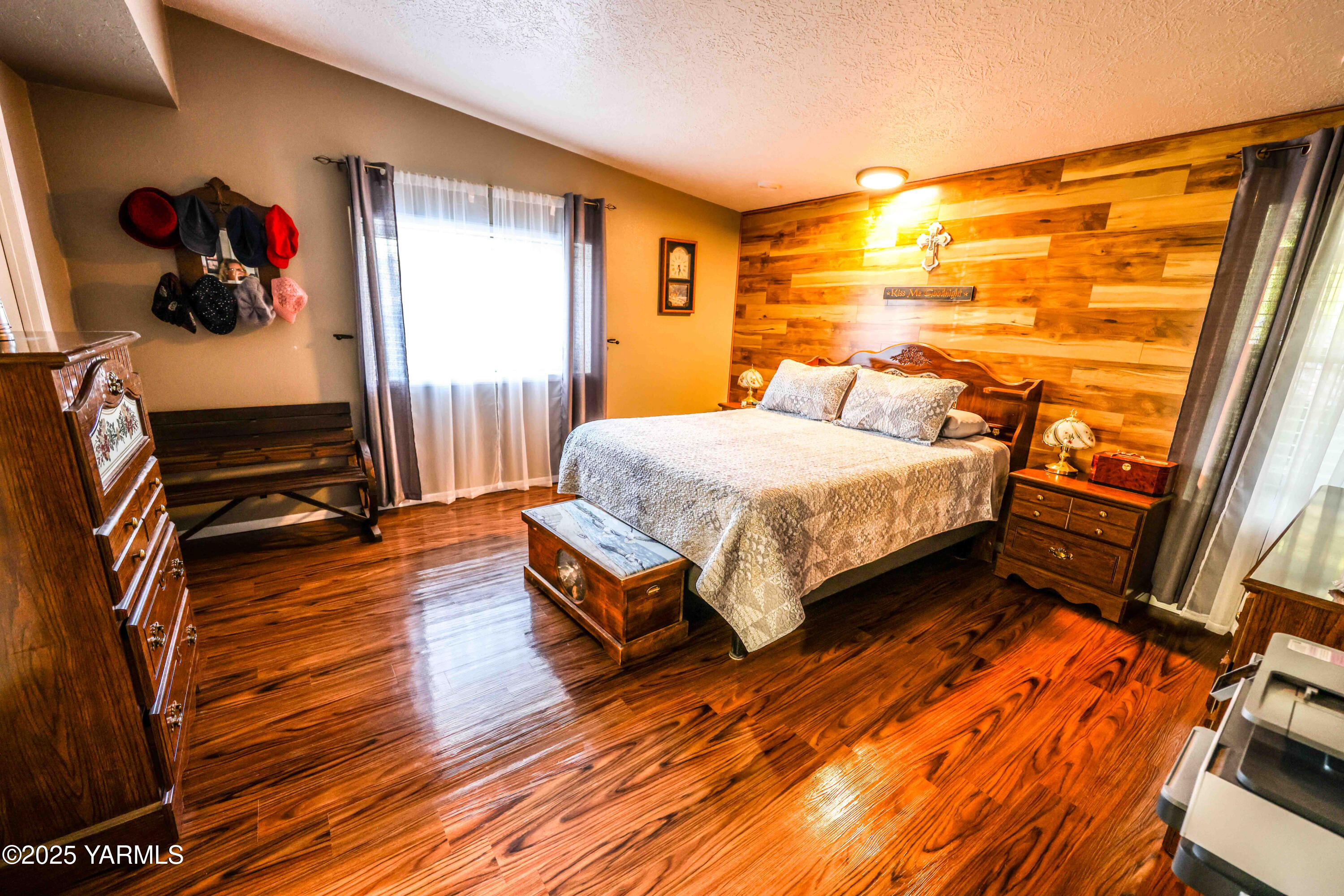 802 N 40th Ave Unit: 33