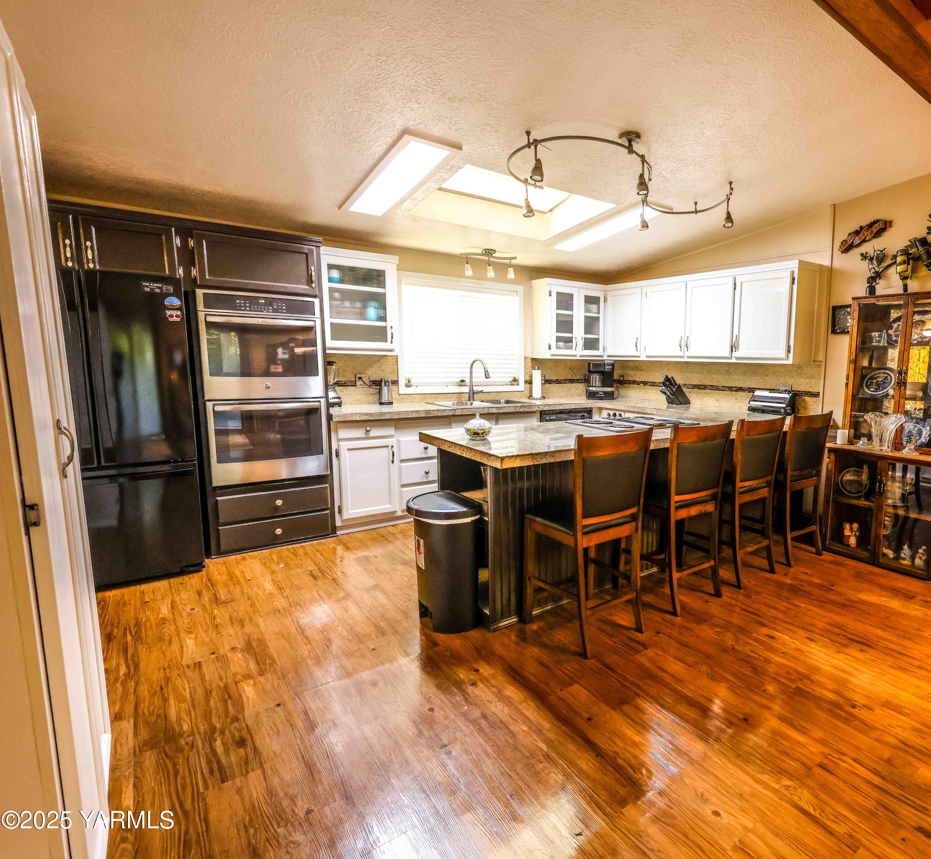 802 N 40th Ave Unit: 33