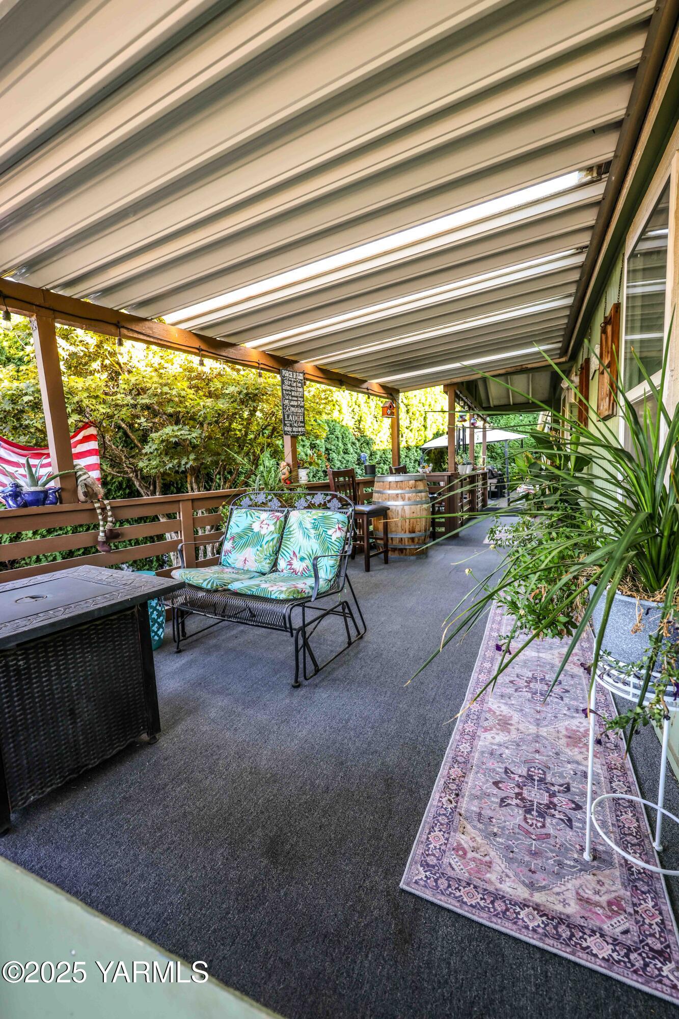 802 N 40th Ave Unit: 33