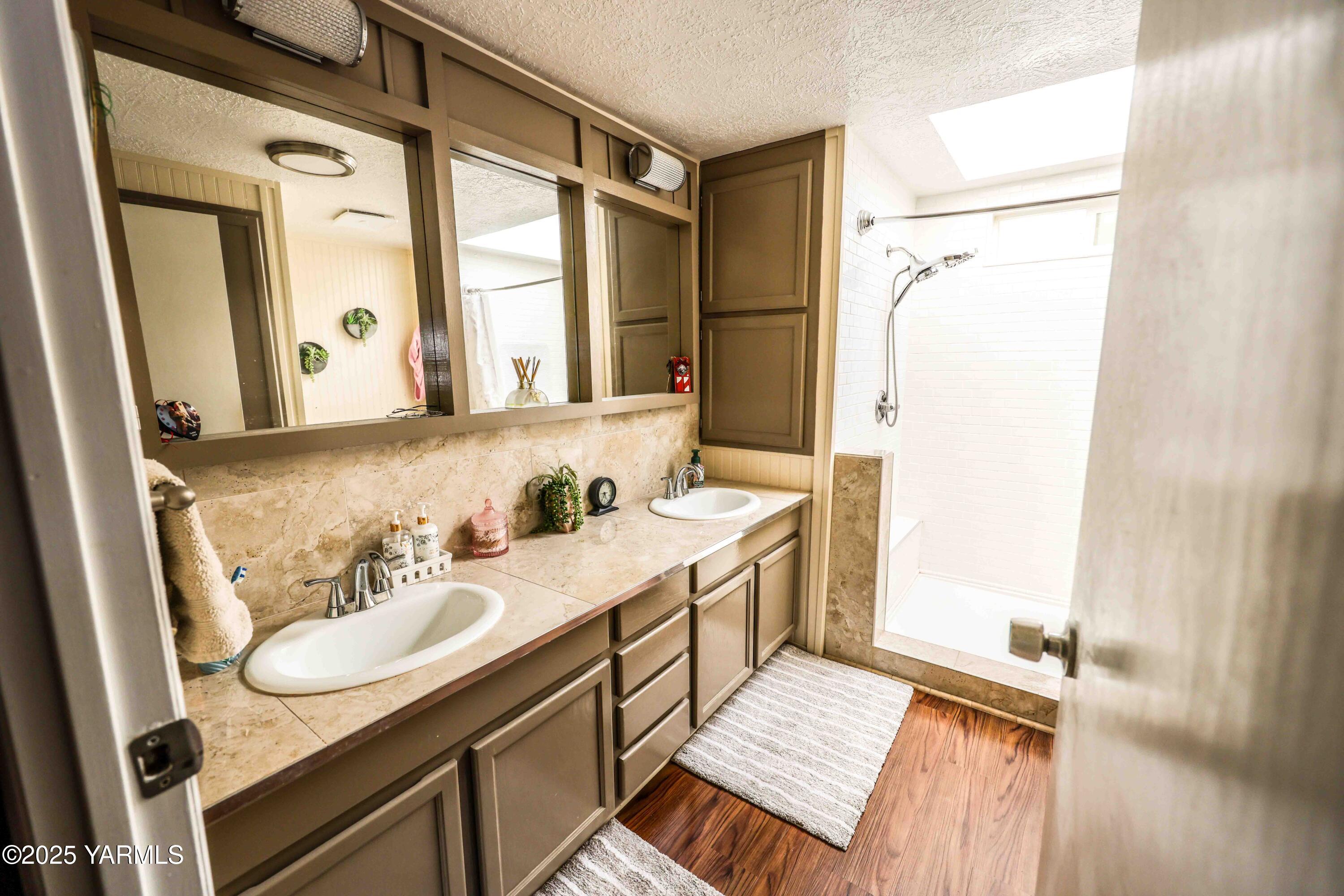 802 N 40th Ave Unit: 33