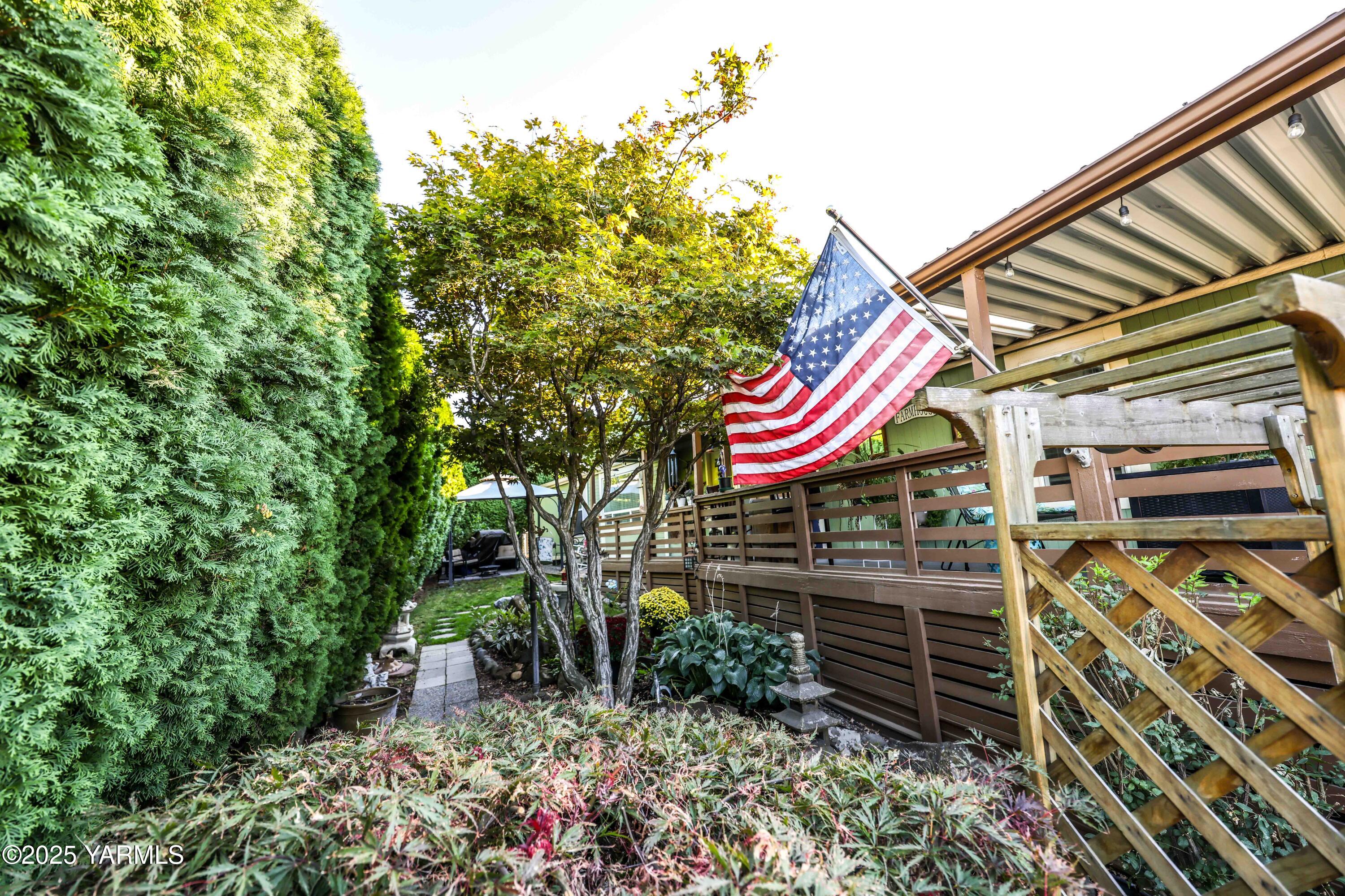 802 N 40th Ave Unit: 33