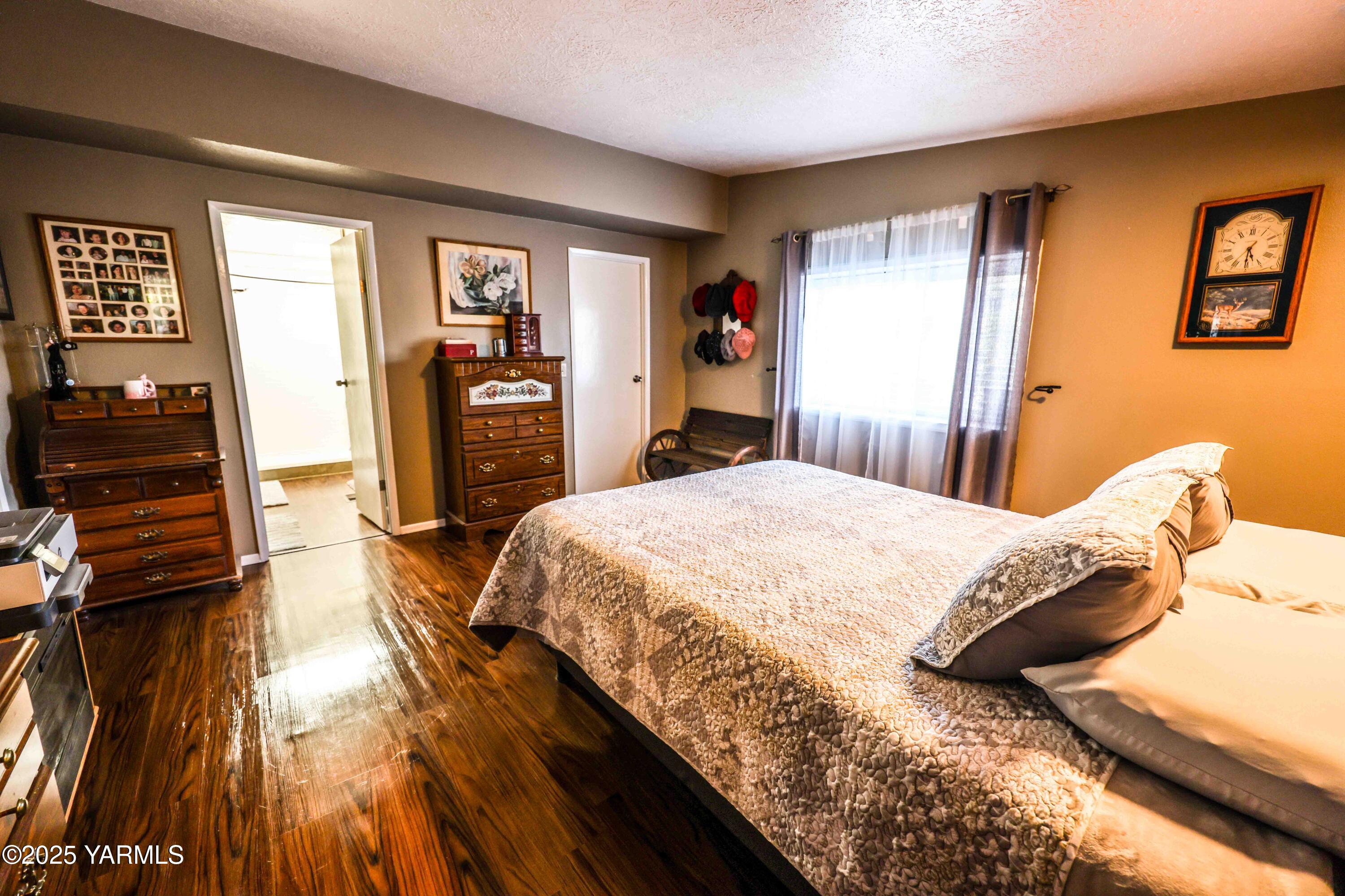 802 N 40th Ave Unit: 33