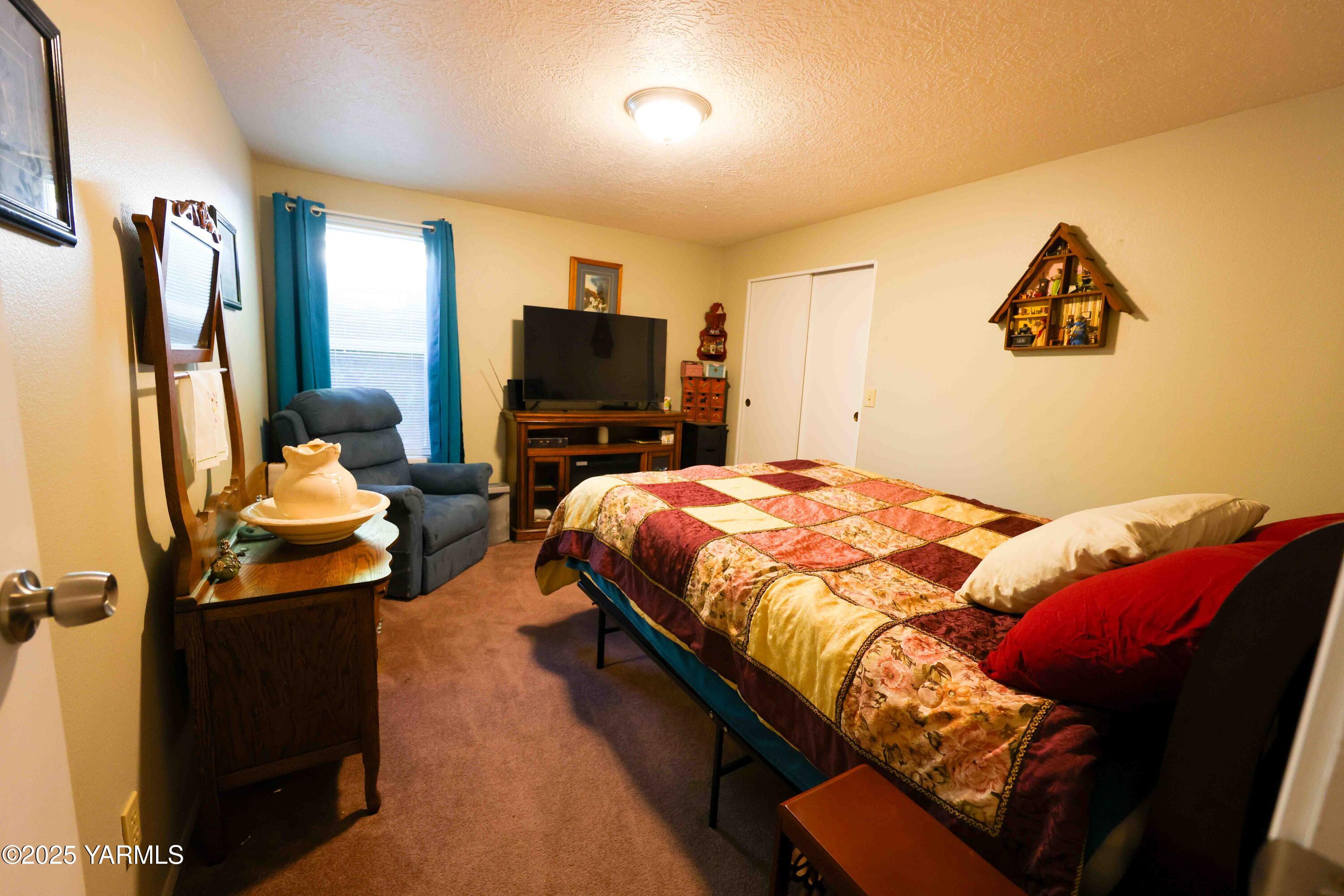 802 N 40th Ave Unit: 33