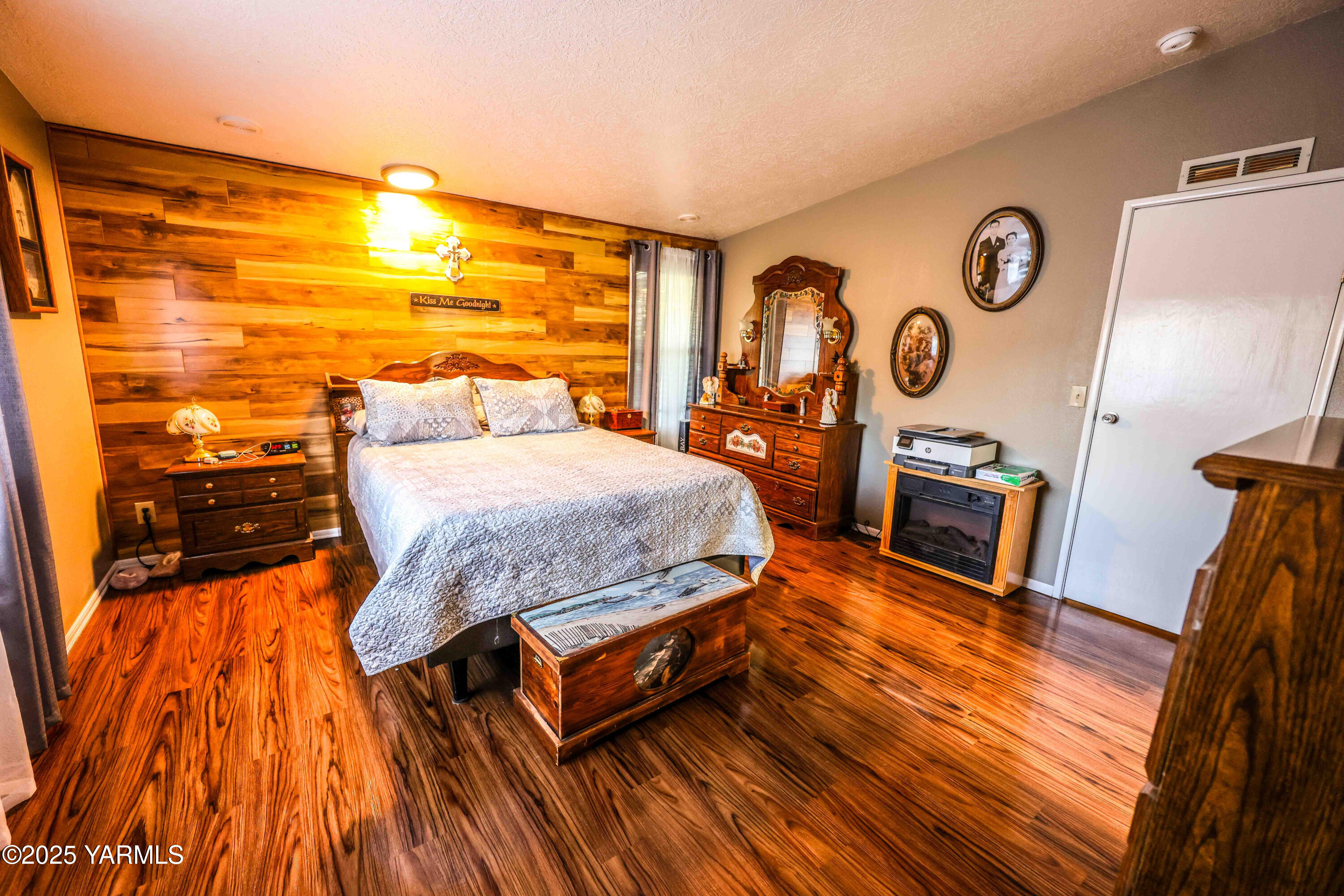 802 N 40th Ave Unit: 33