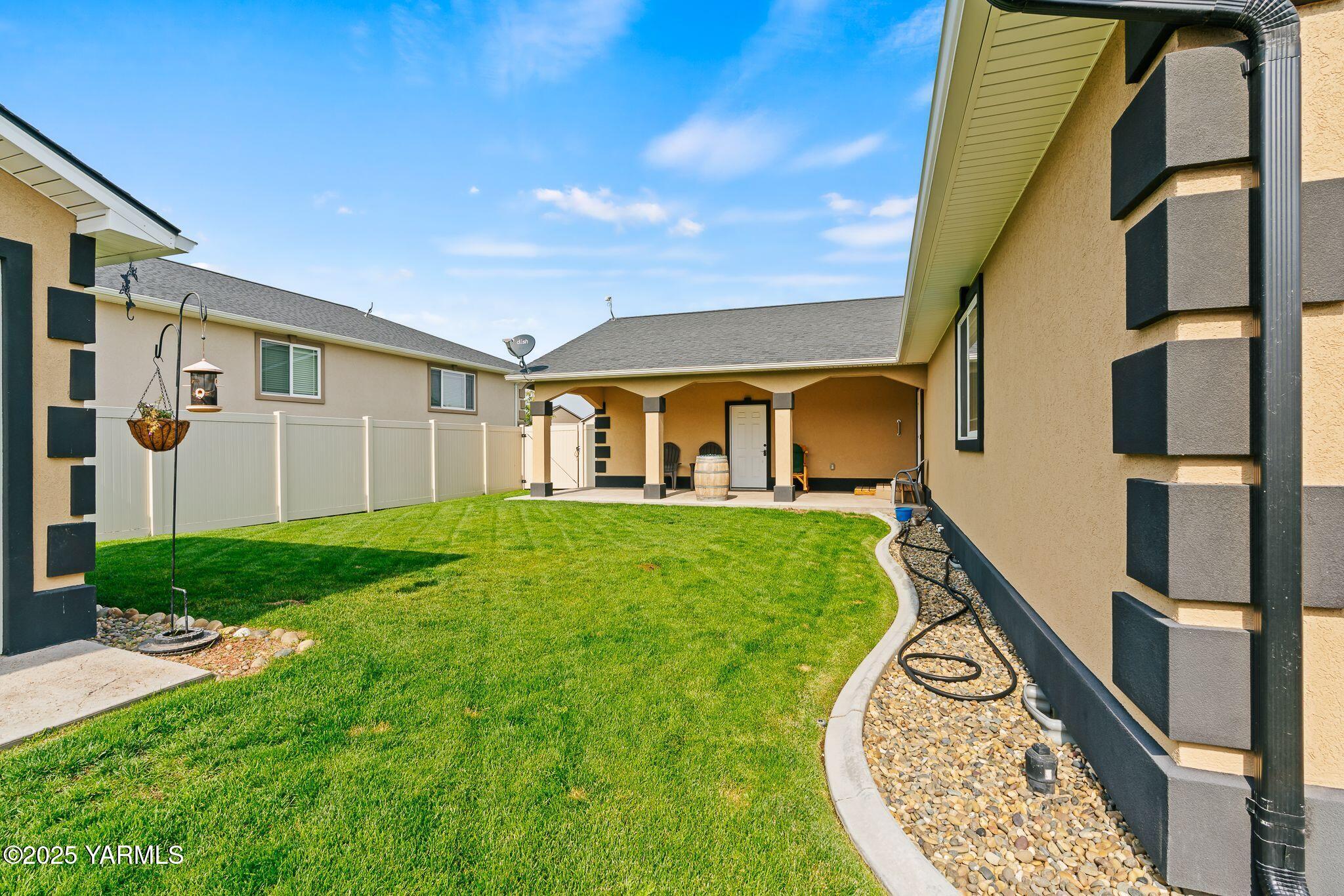2005 Jennifer Dr