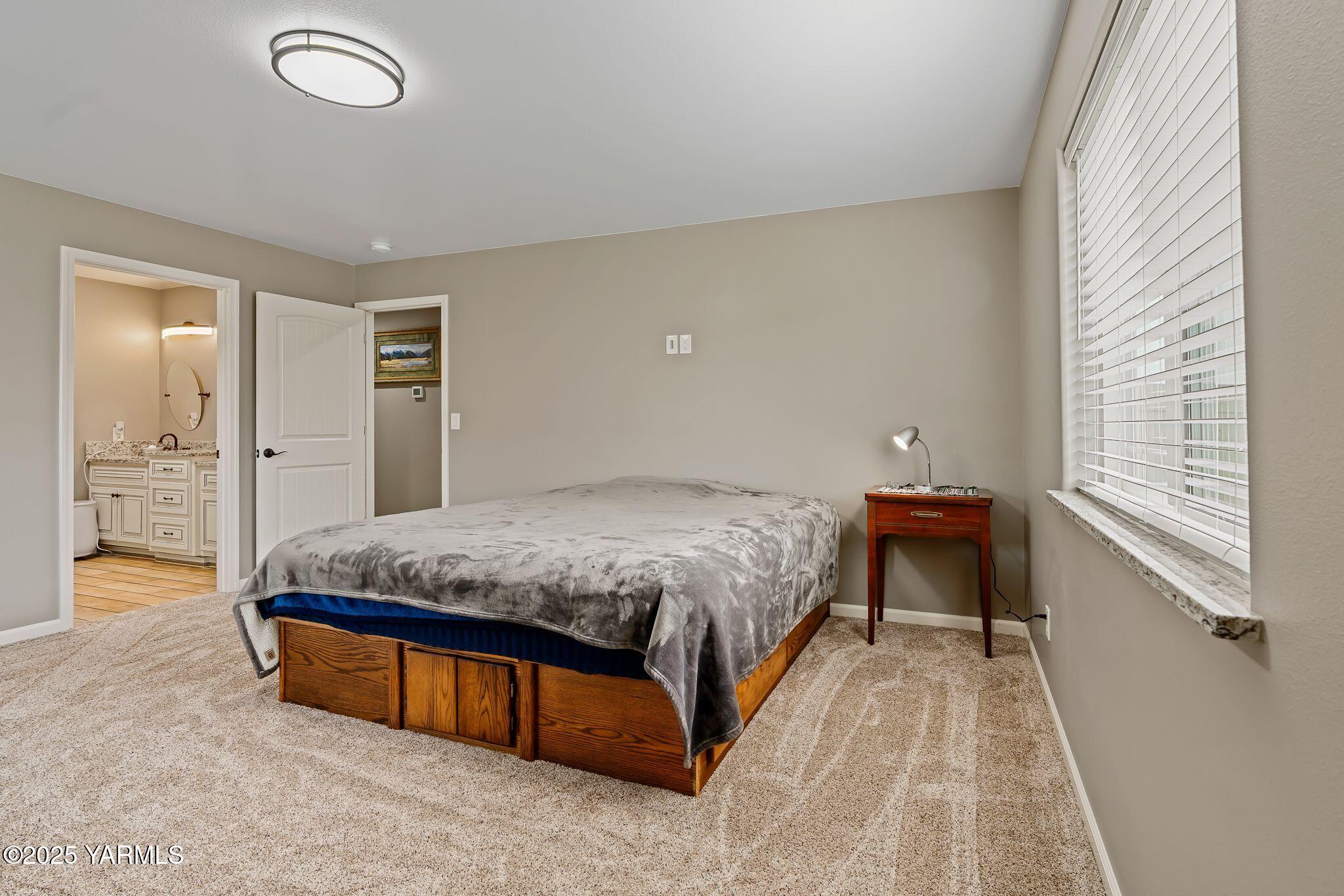 2005 Jennifer Dr