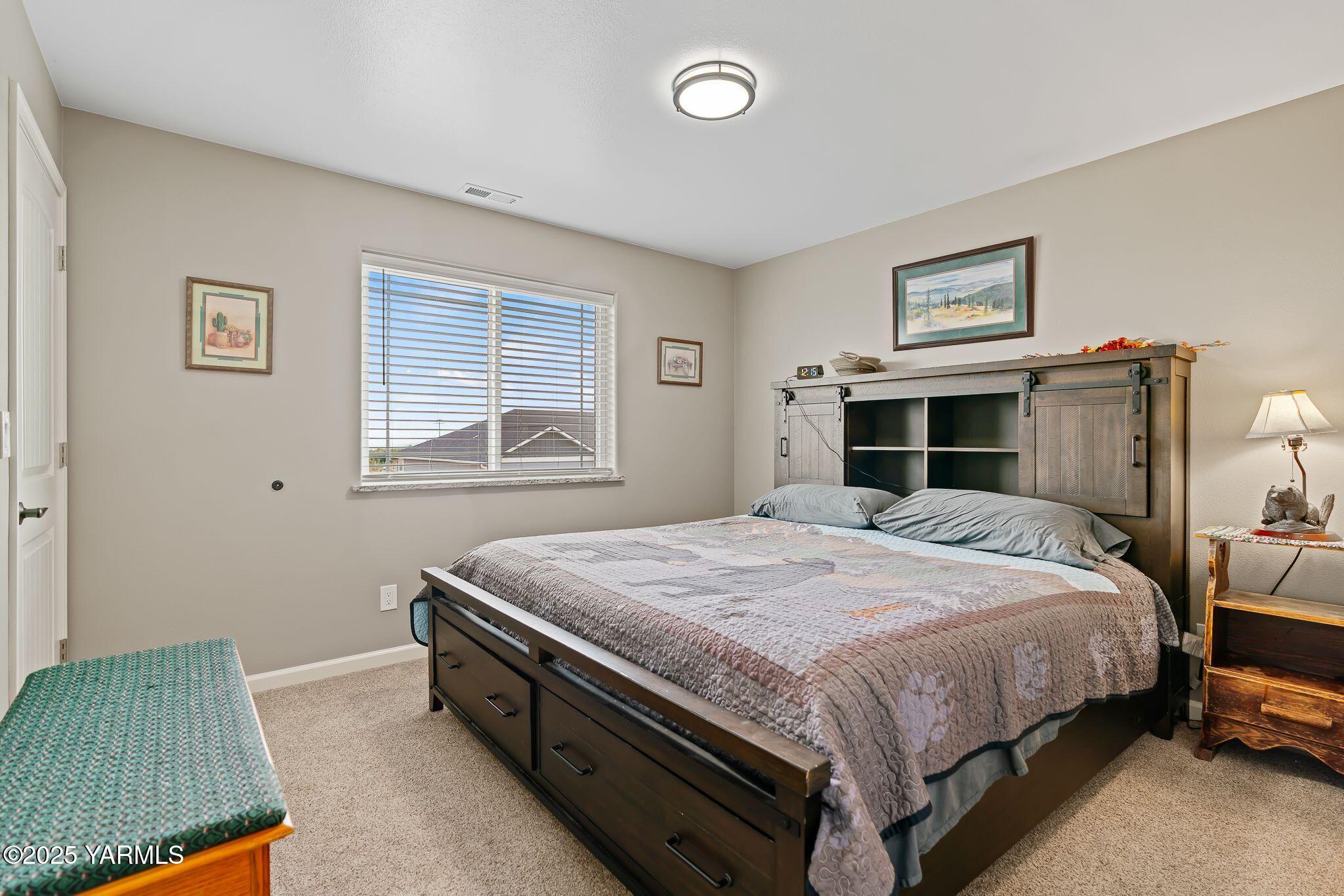 2005 Jennifer Dr