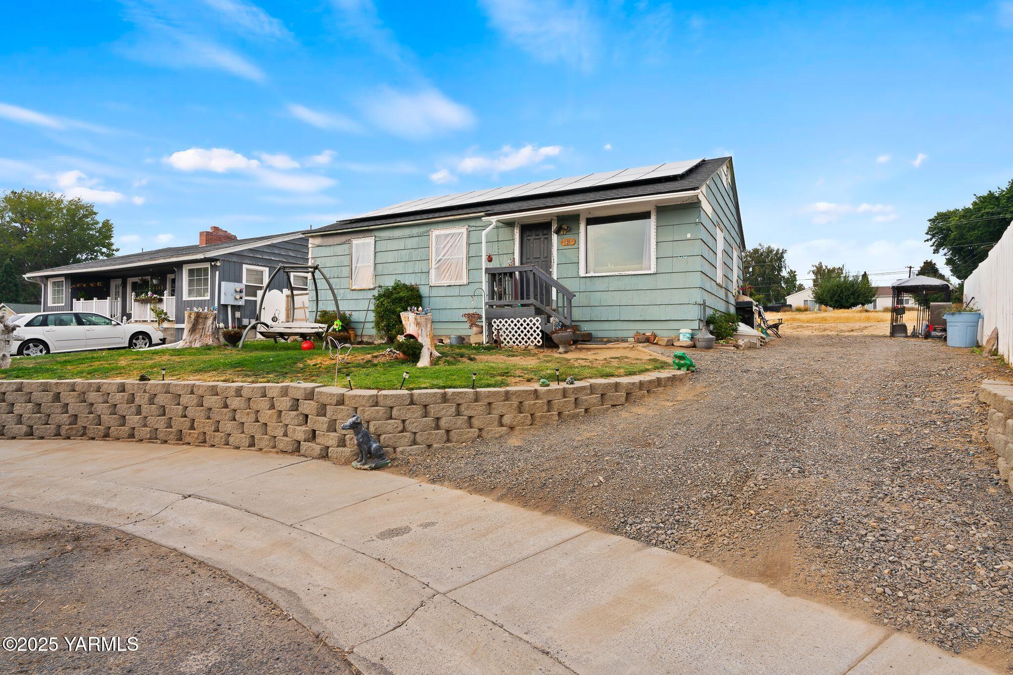 4409 Alpine Way