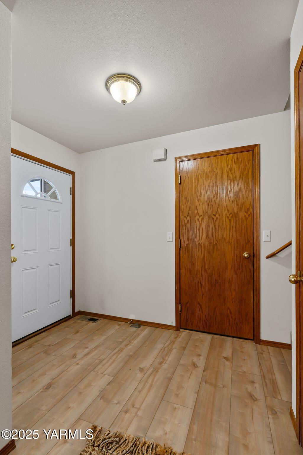 106 W Goodlander Rd