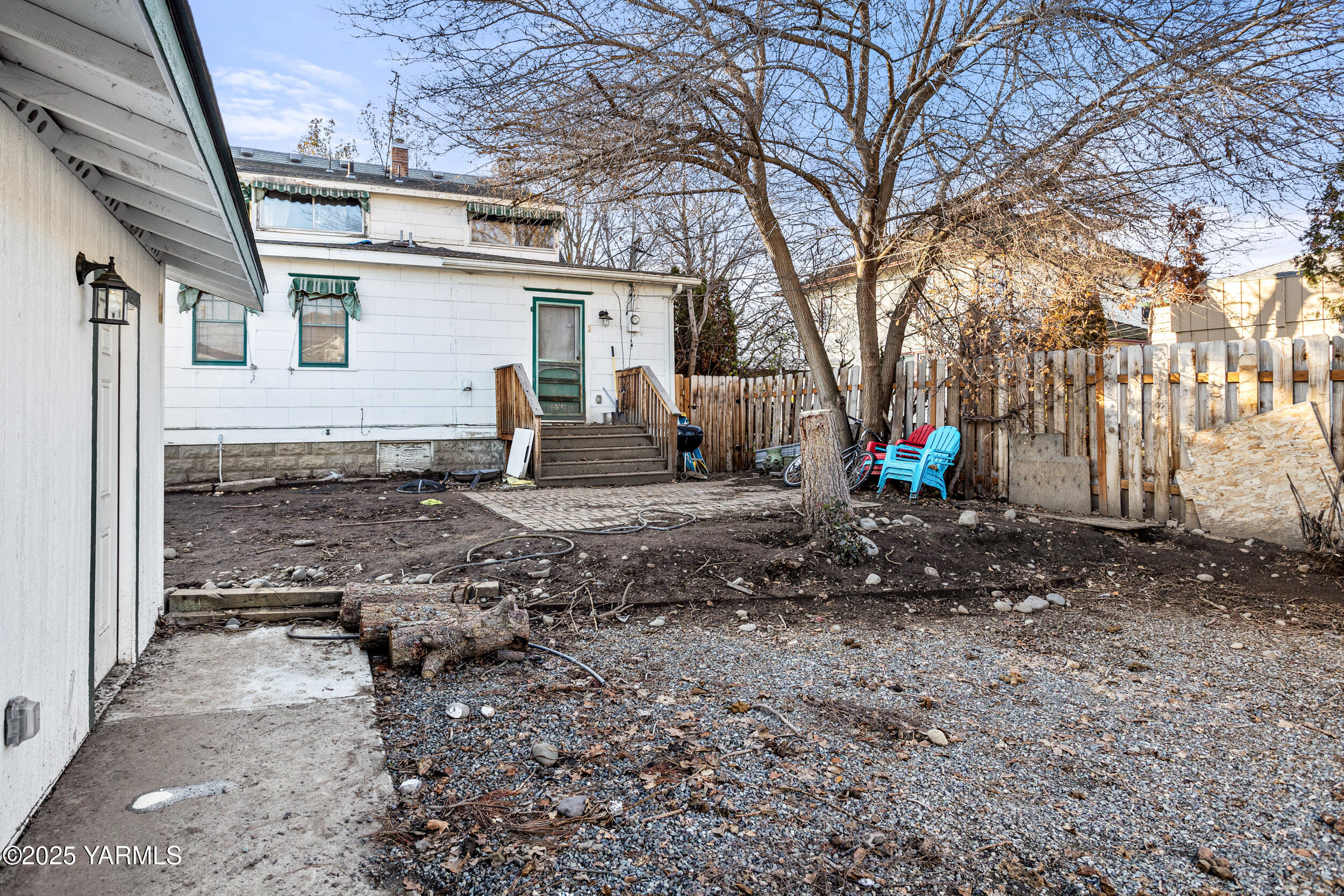 211 N Naches Ave
