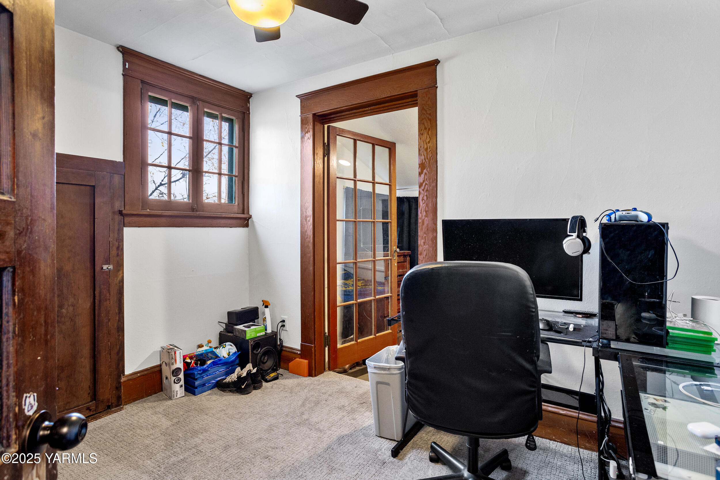 211 N Naches Ave