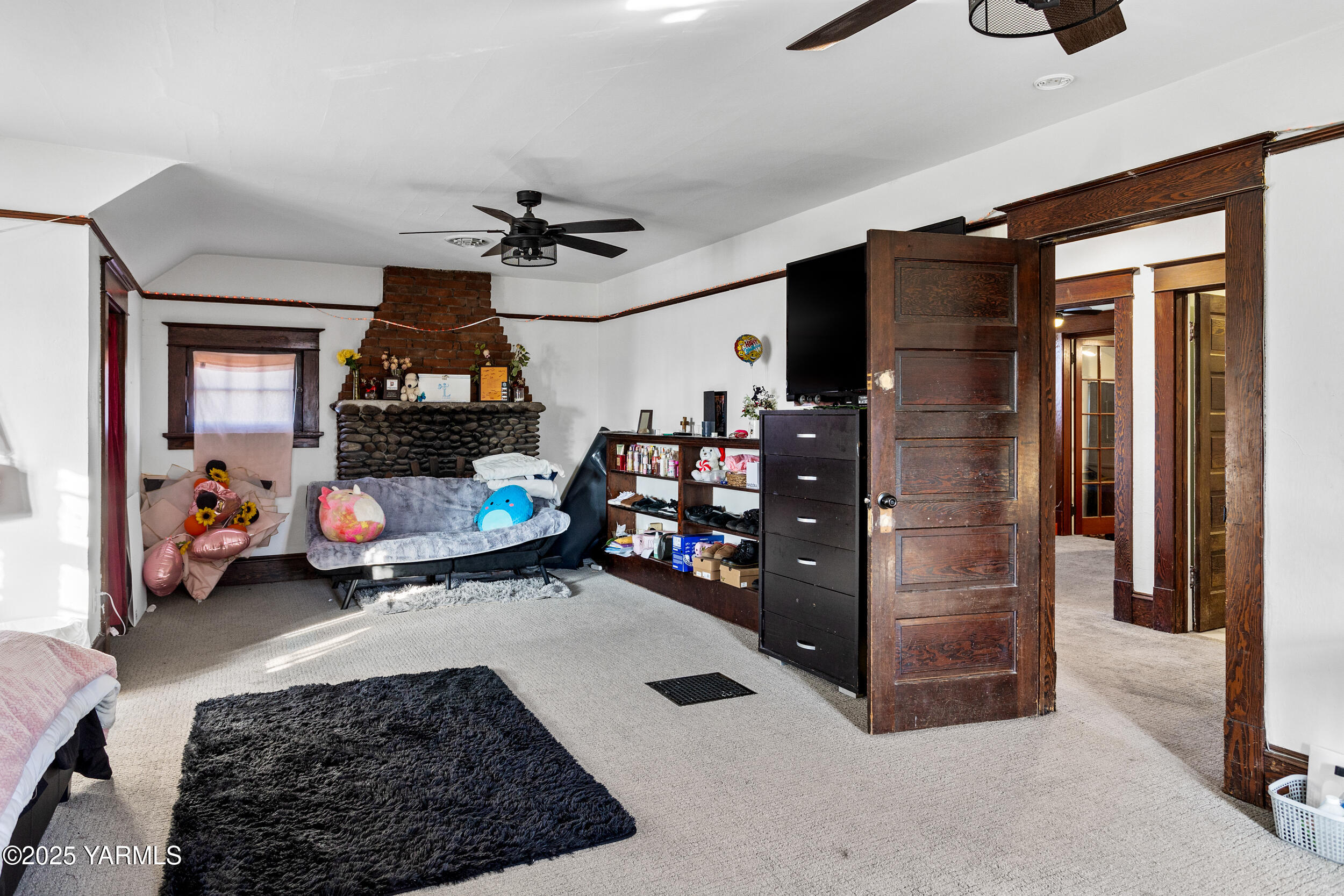 211 N Naches Ave