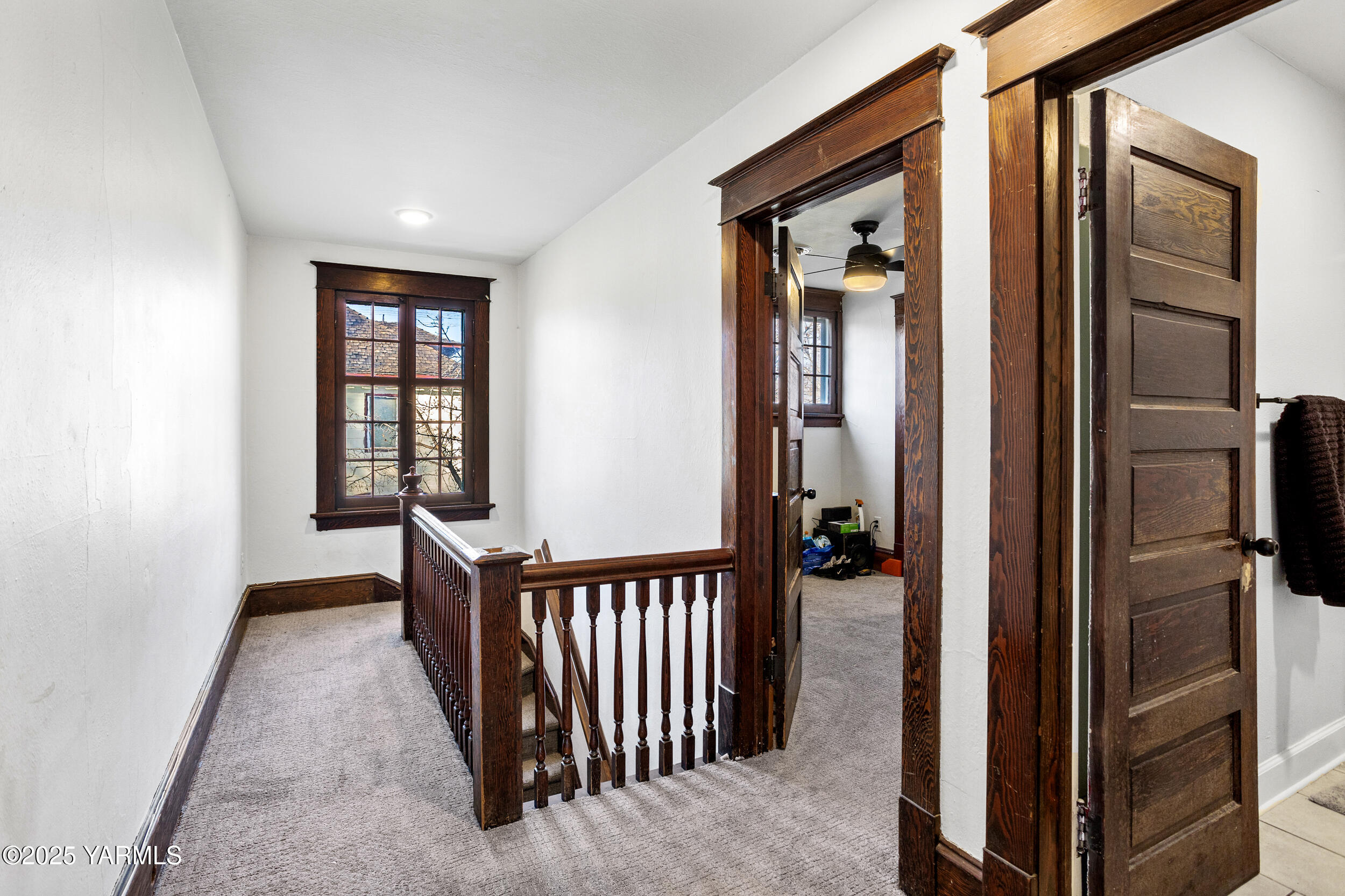 211 N Naches Ave