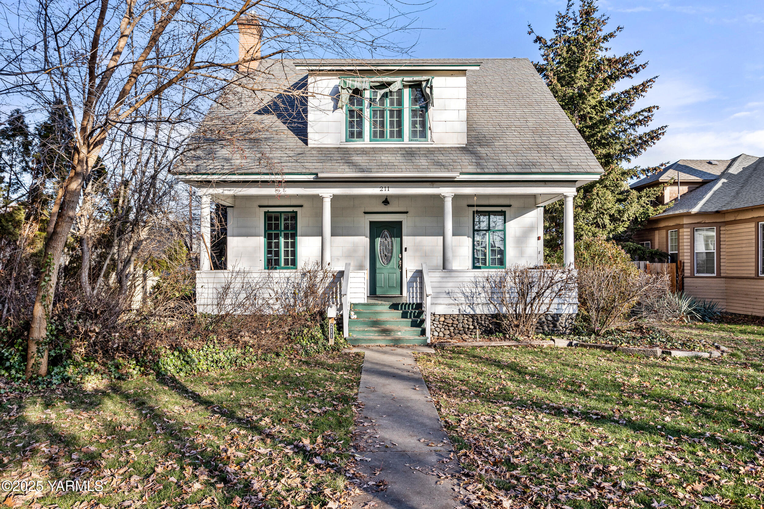 211 N Naches Ave