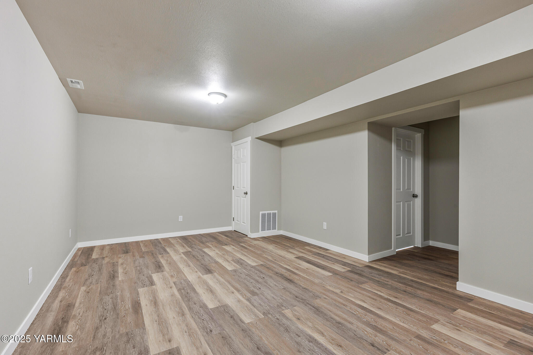 4408 Alpine Way