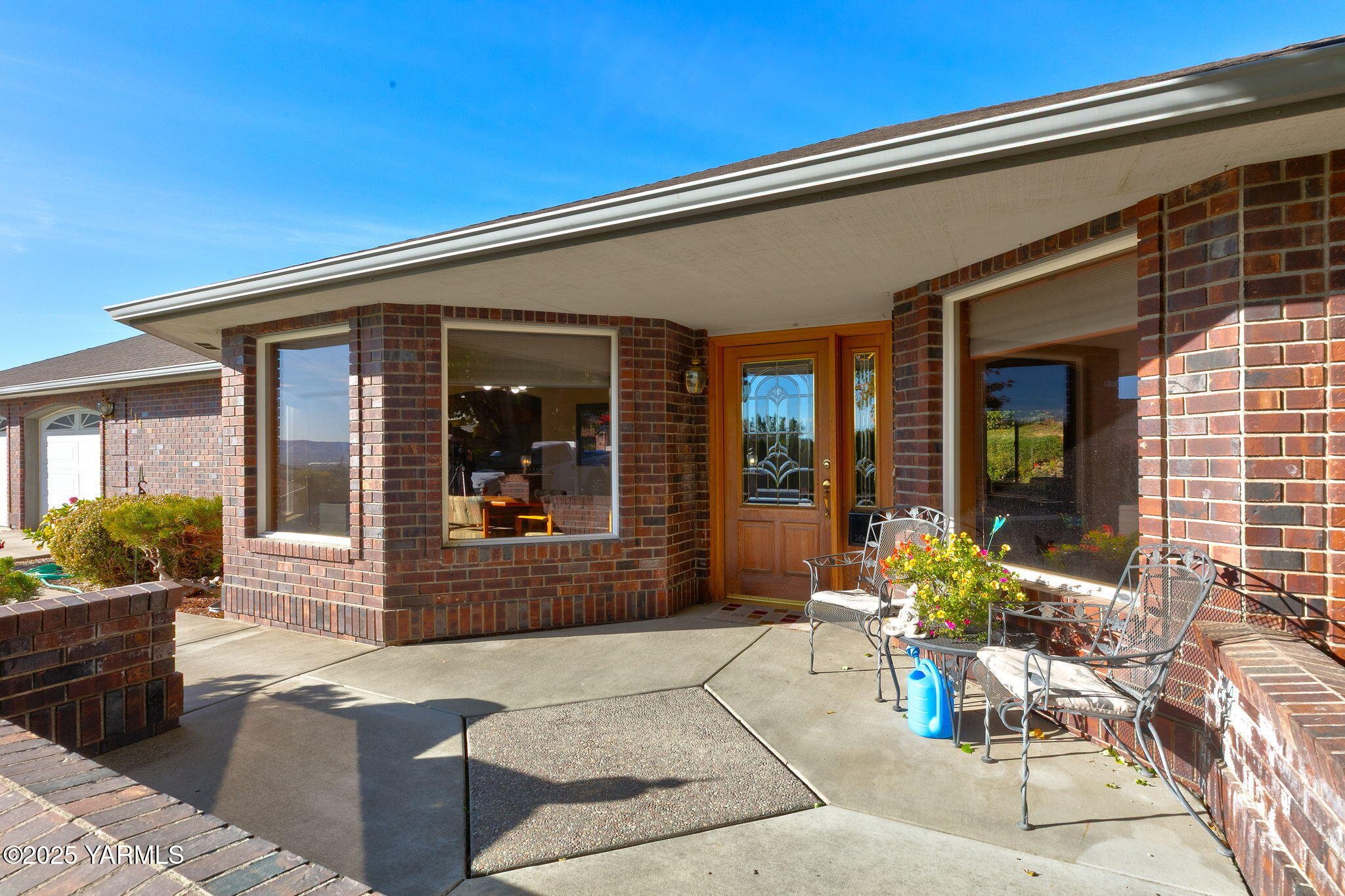414 N 69th Ave