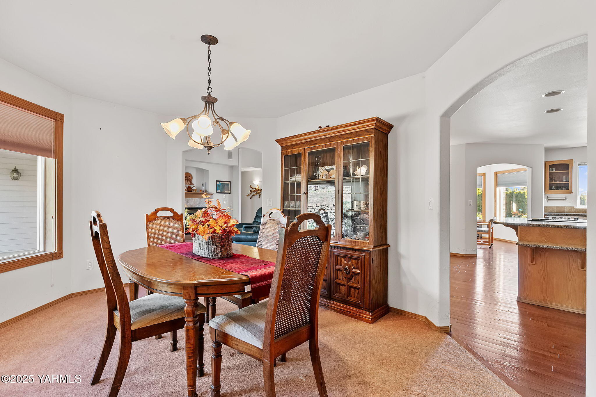 414 N 69th Ave