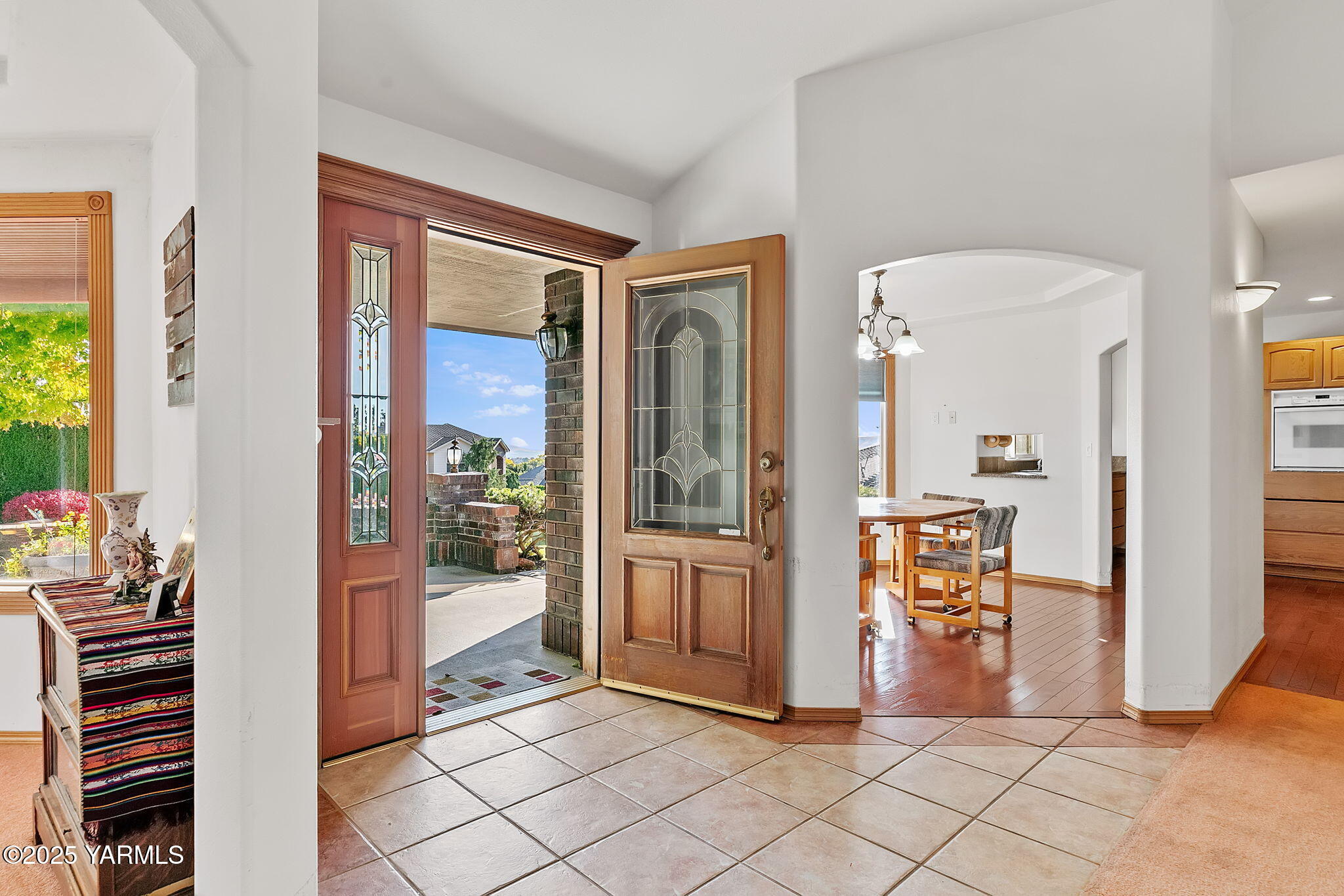 414 N 69th Ave