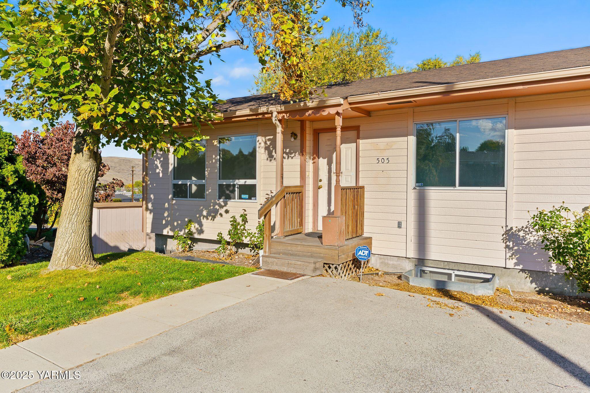 505 N 29th Pl