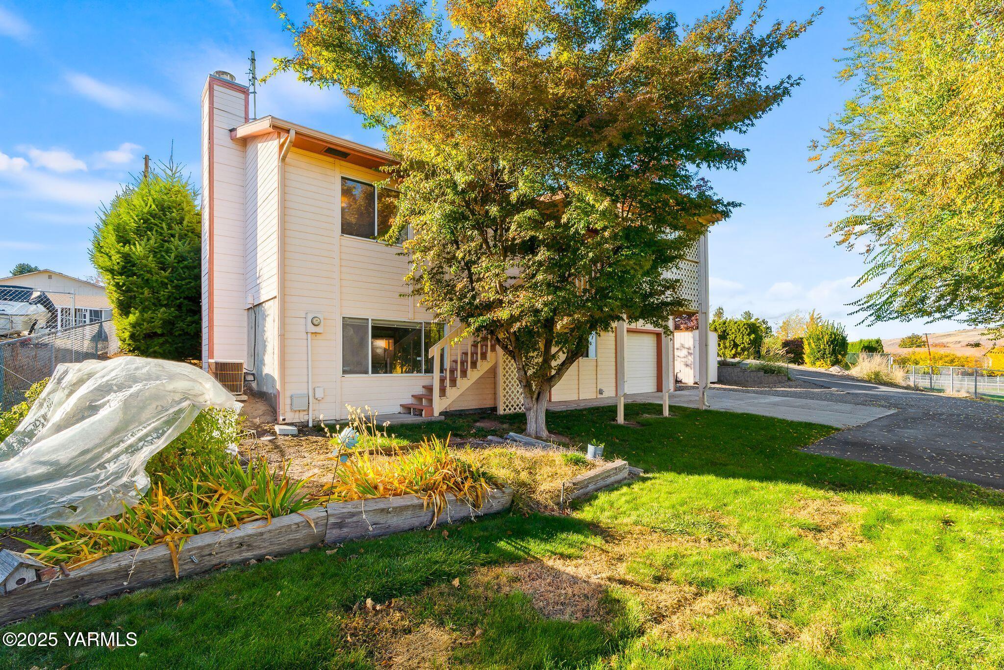 505 N 29th Pl