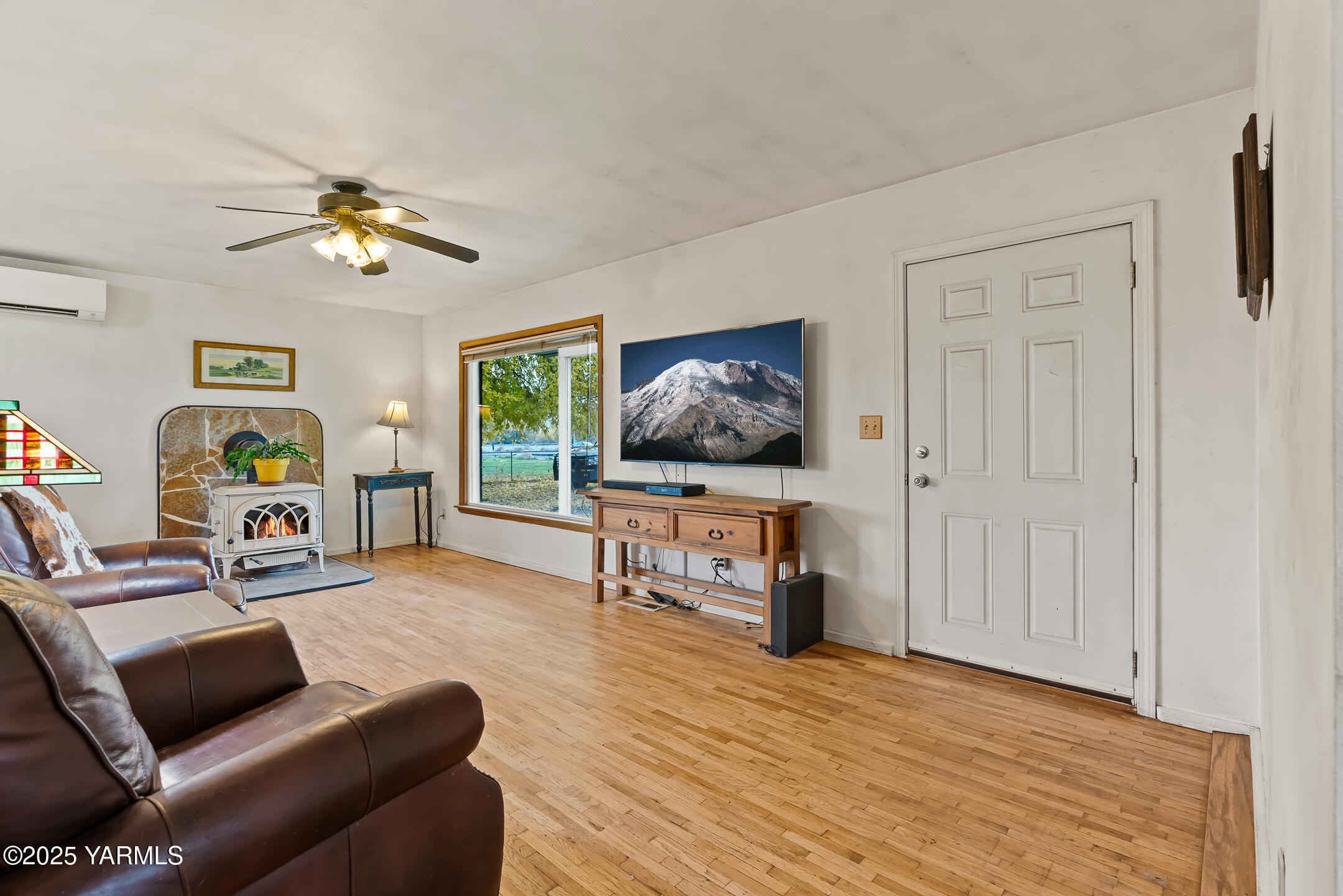 4605 Ahtanum Rd