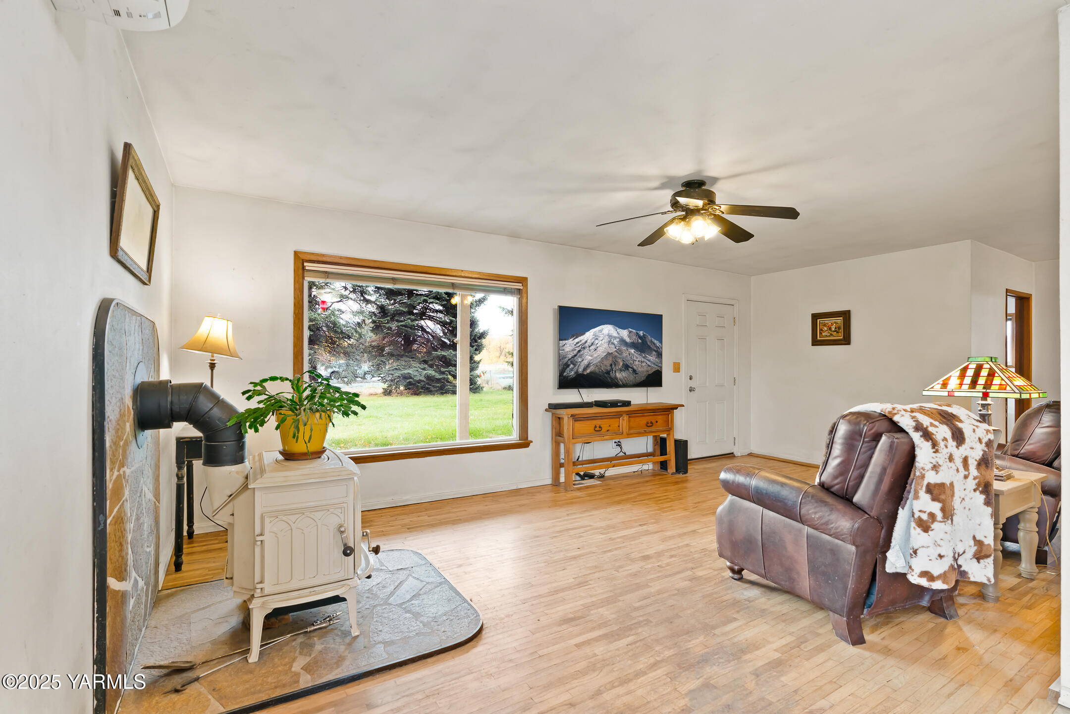 4605 Ahtanum Rd