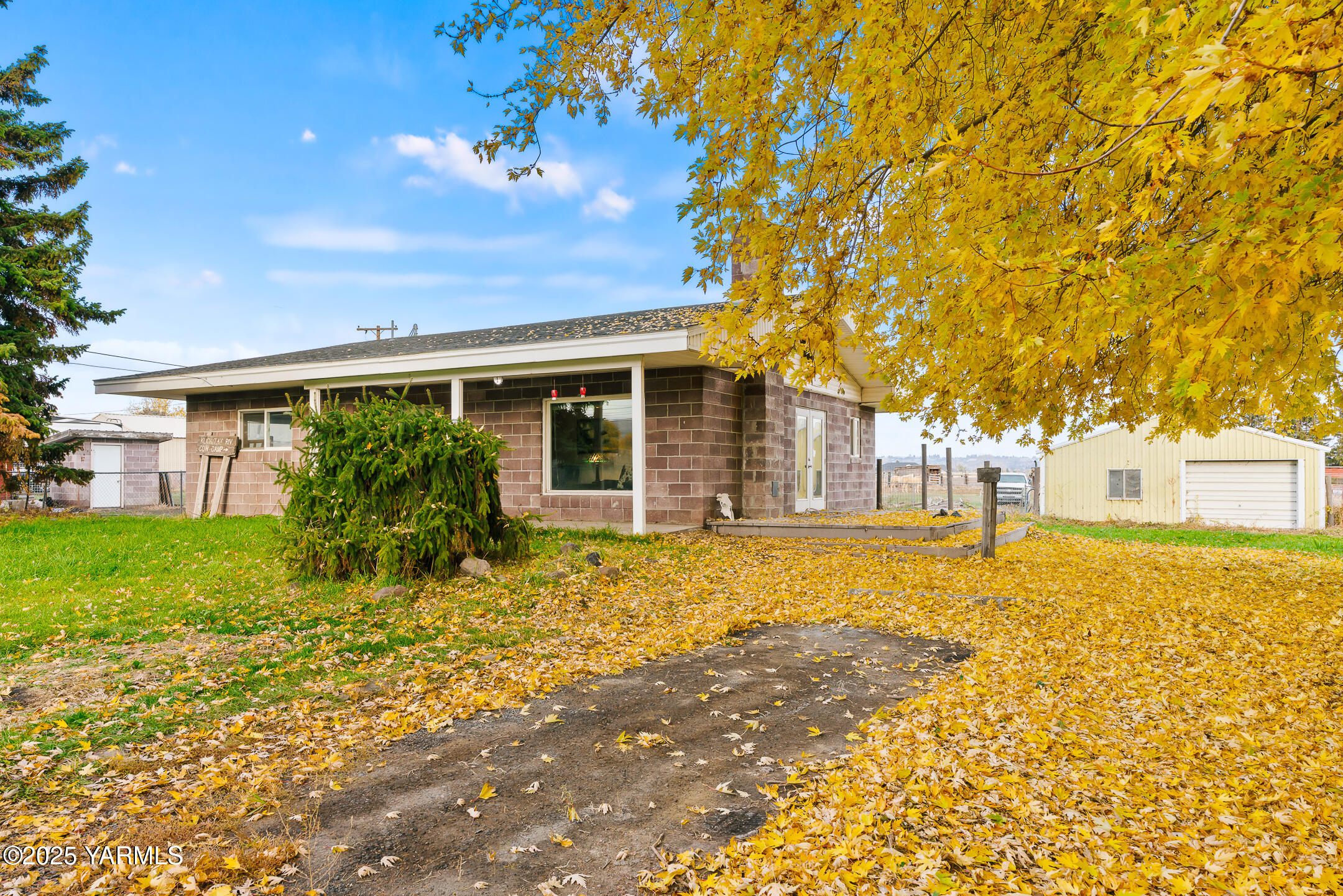 4605 Ahtanum Rd