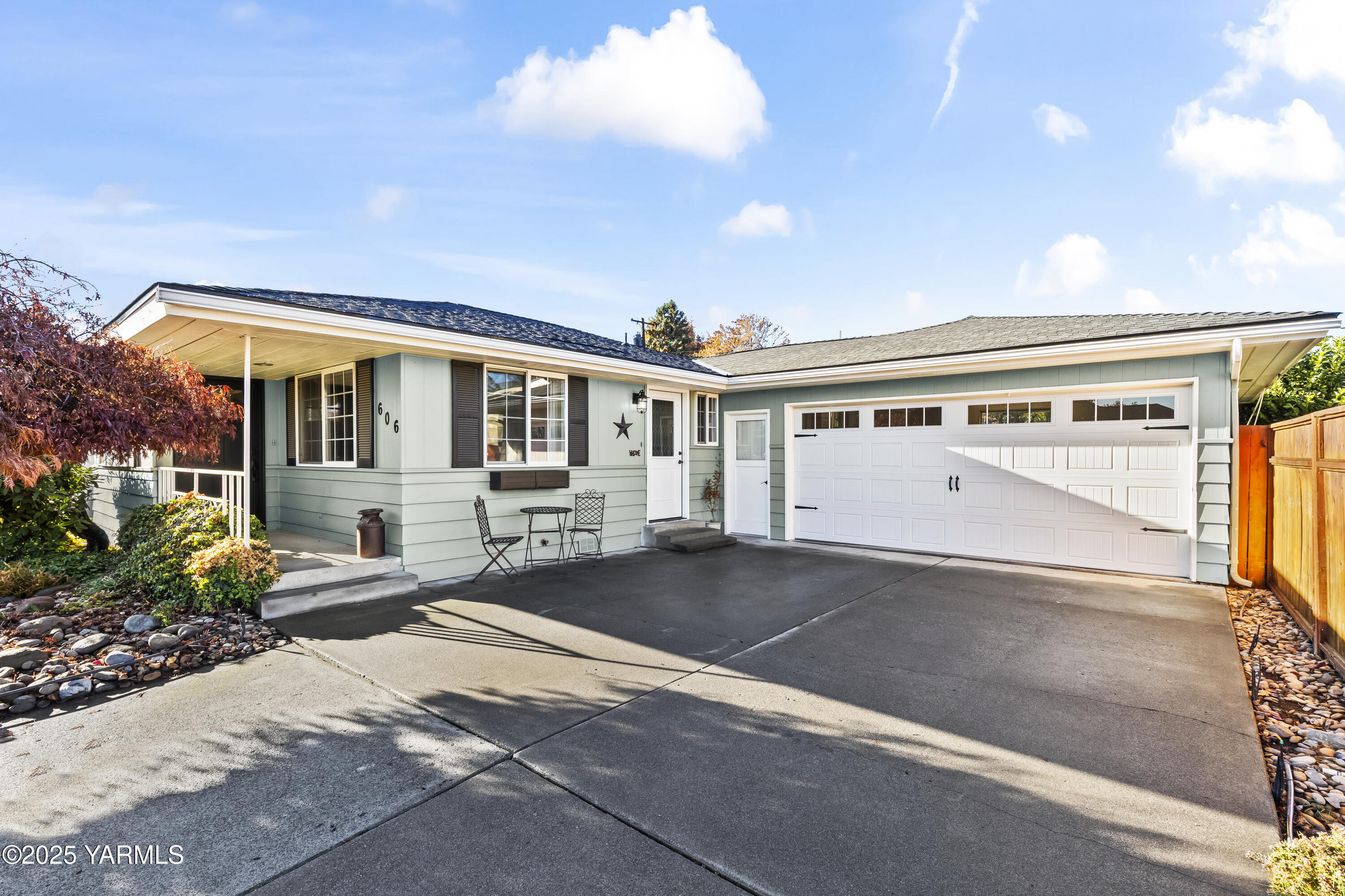 606 N 46th Ave