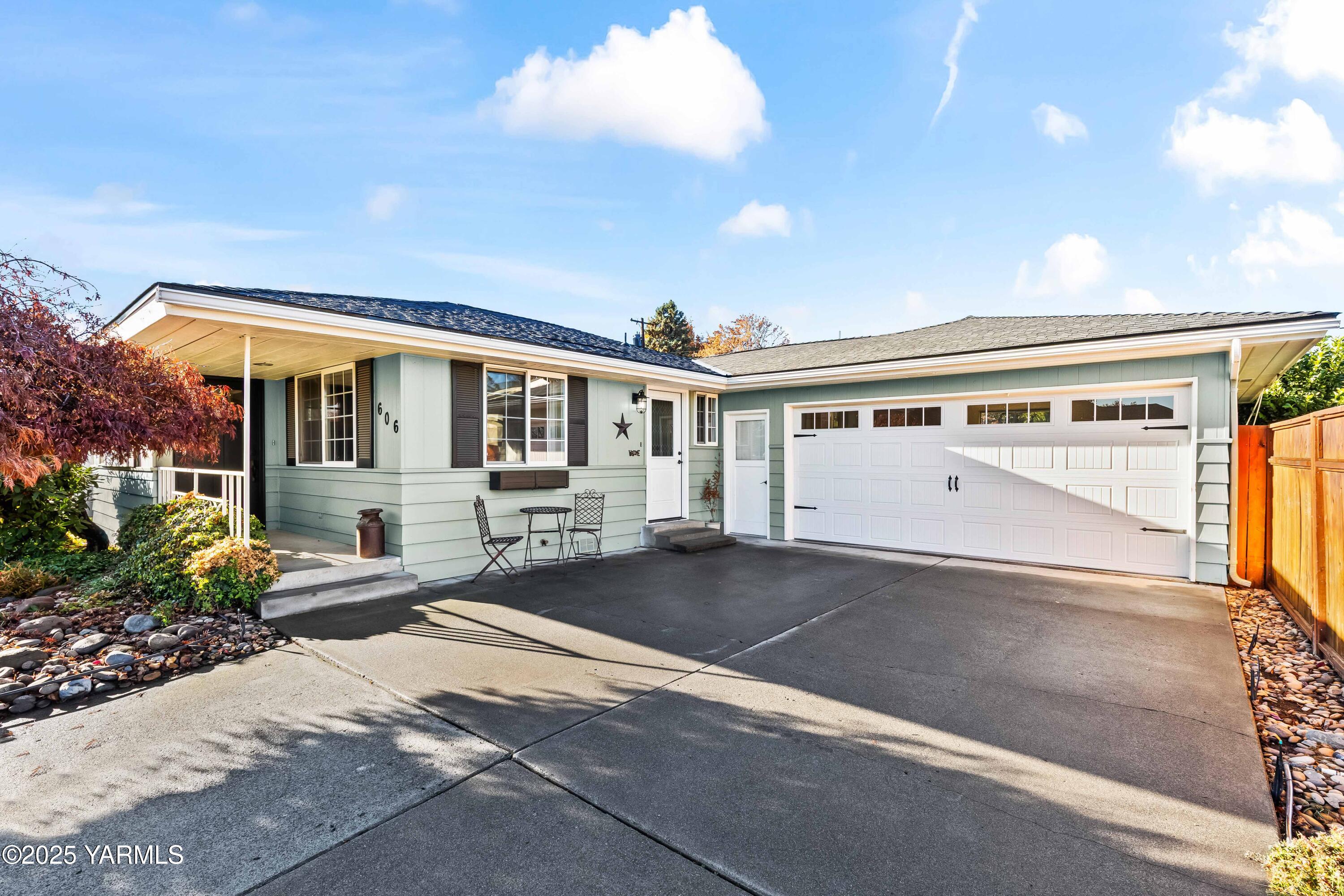 606 N 46th Ave