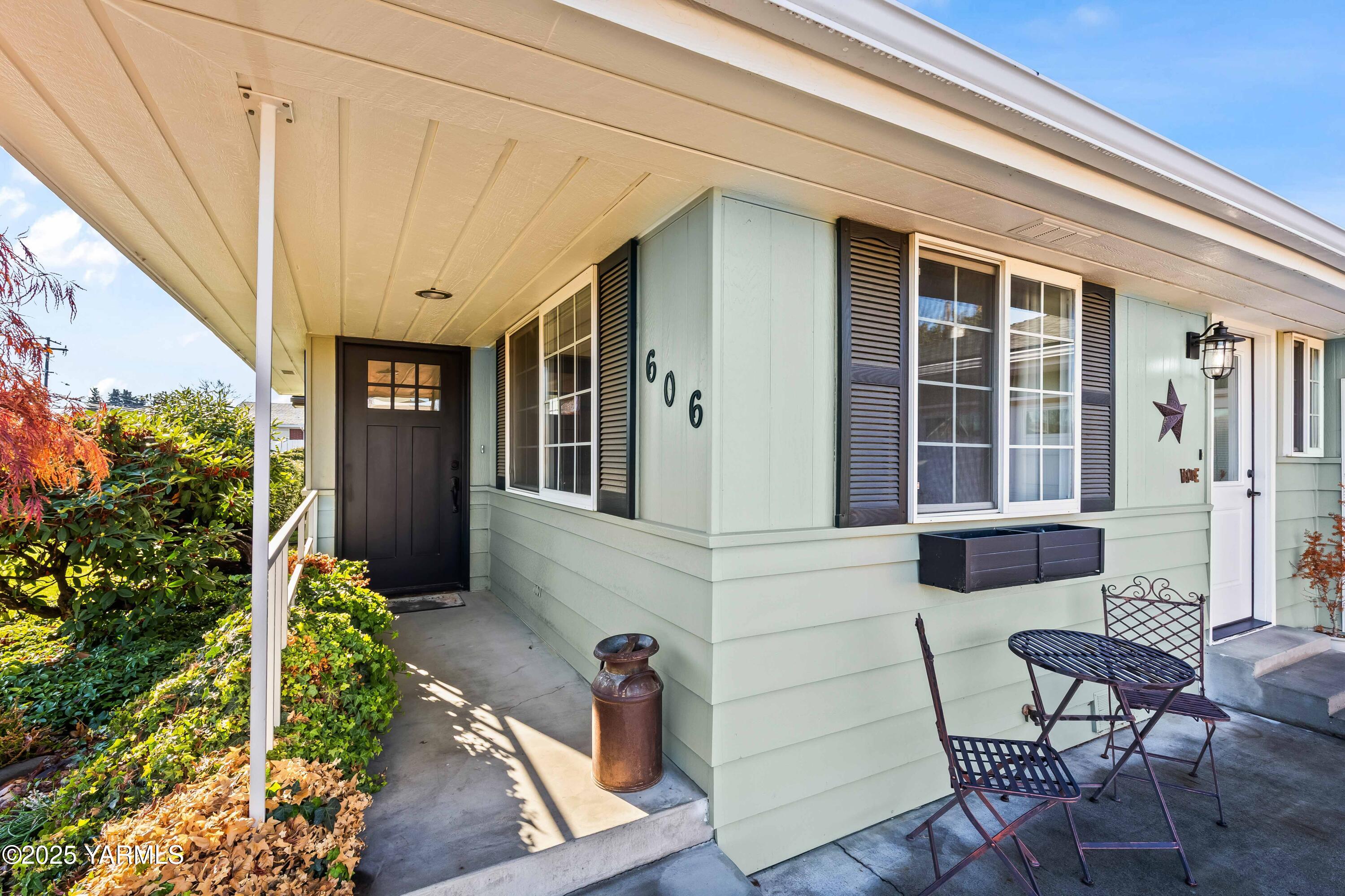 606 N 46th Ave