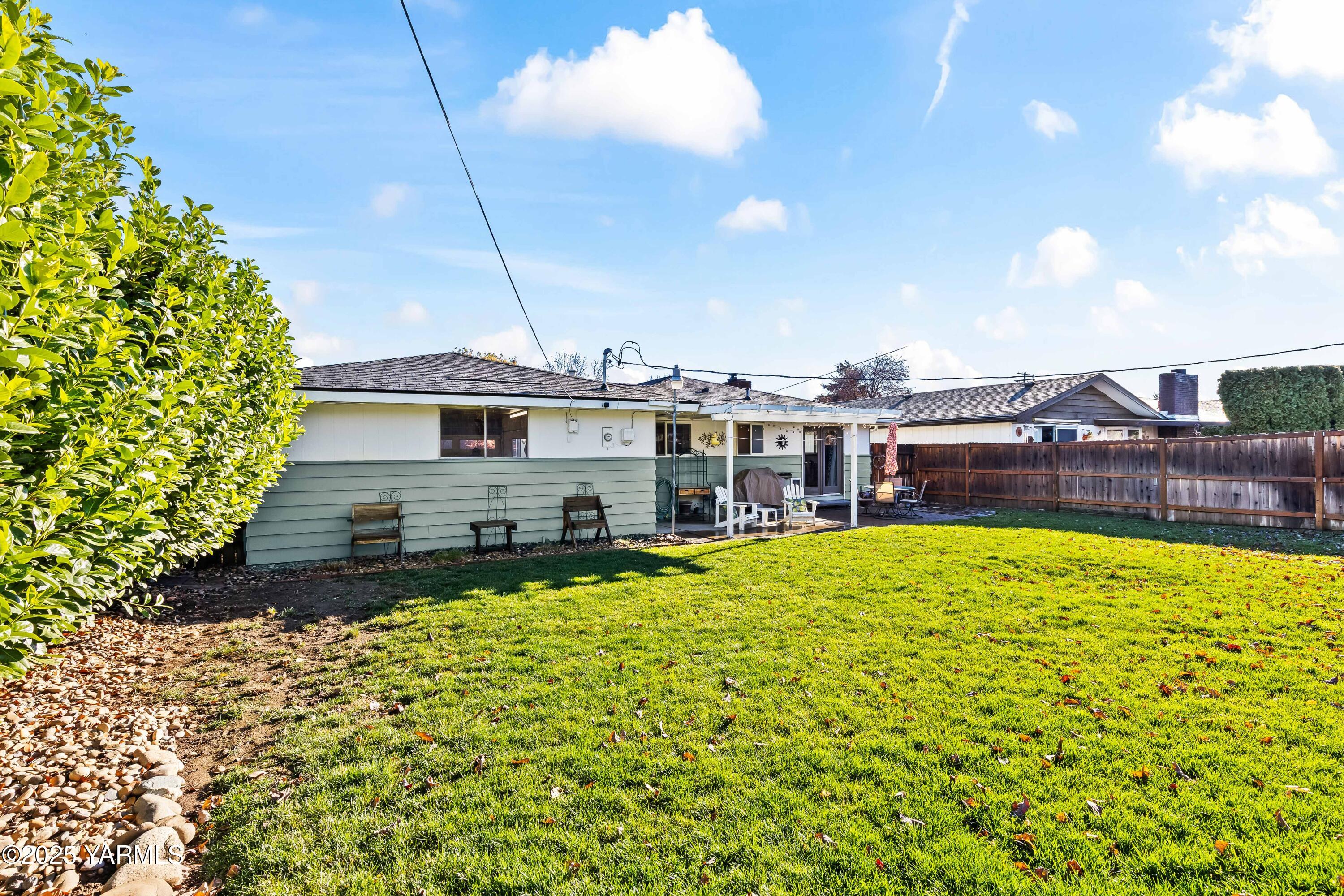 606 N 46th Ave