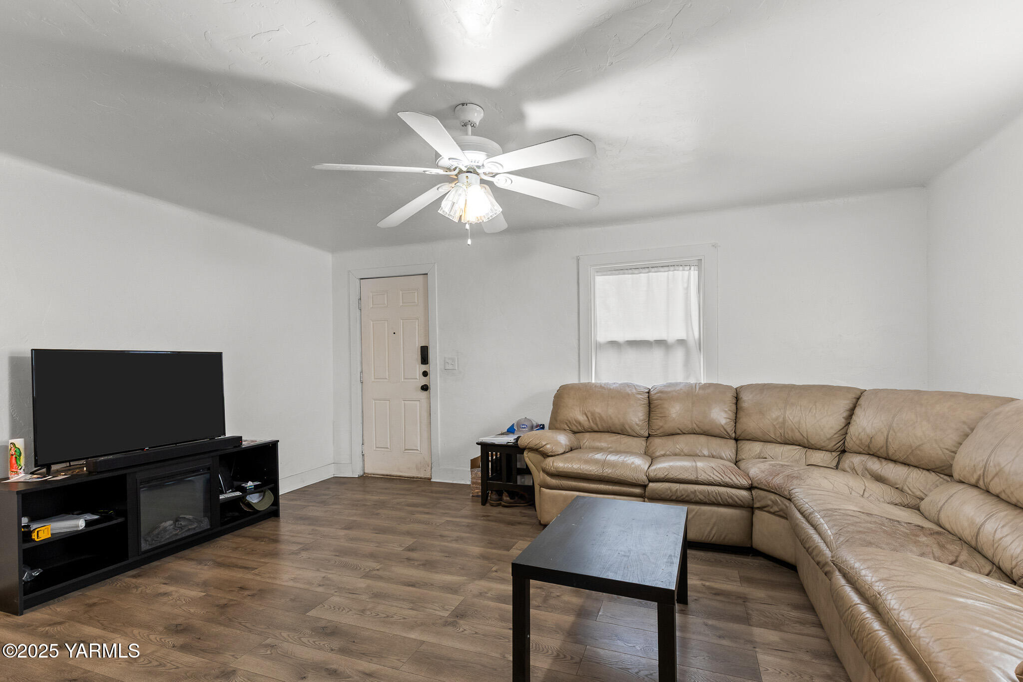 2832 S Wiley Rd