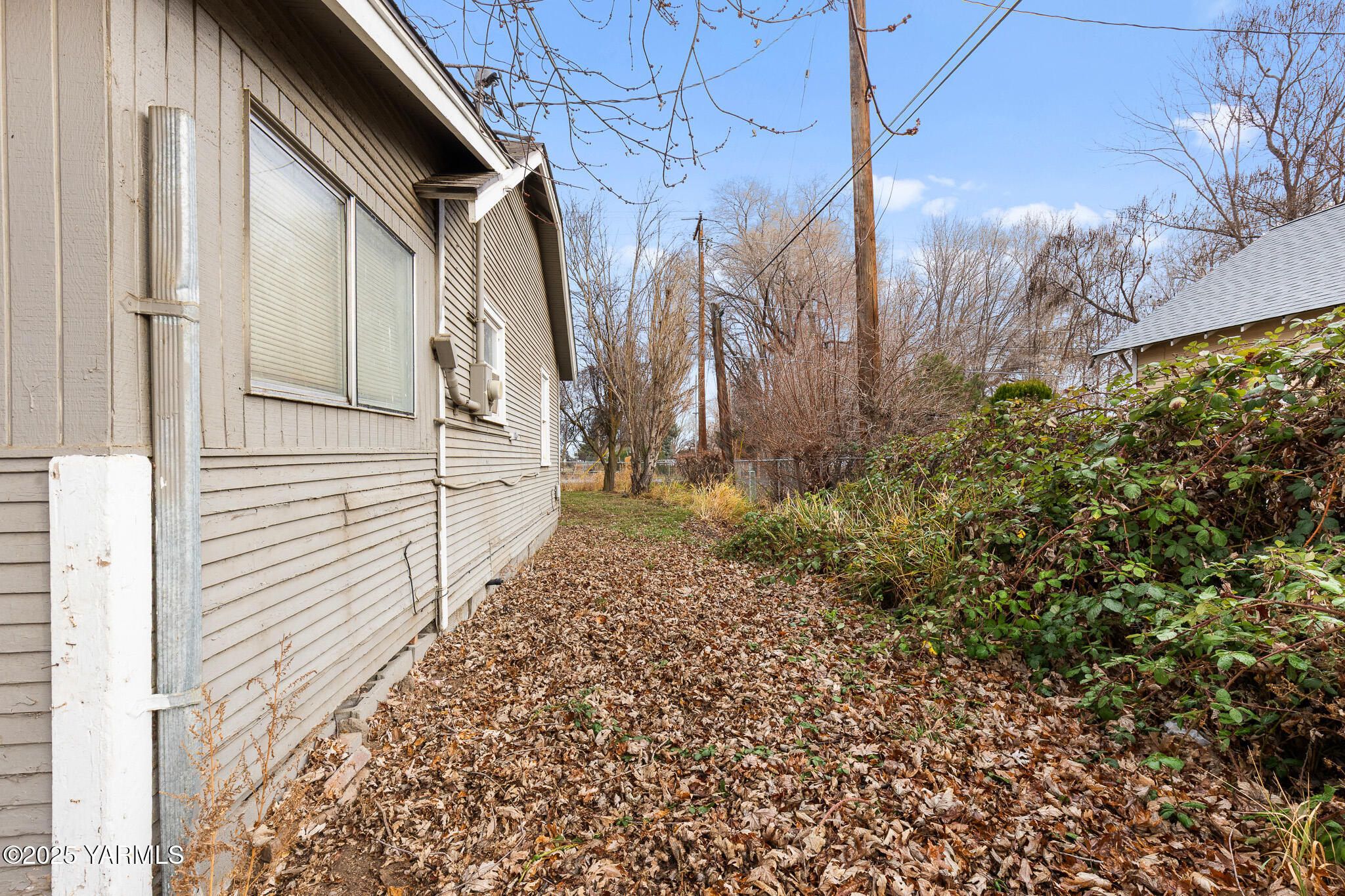 2832 S Wiley Rd