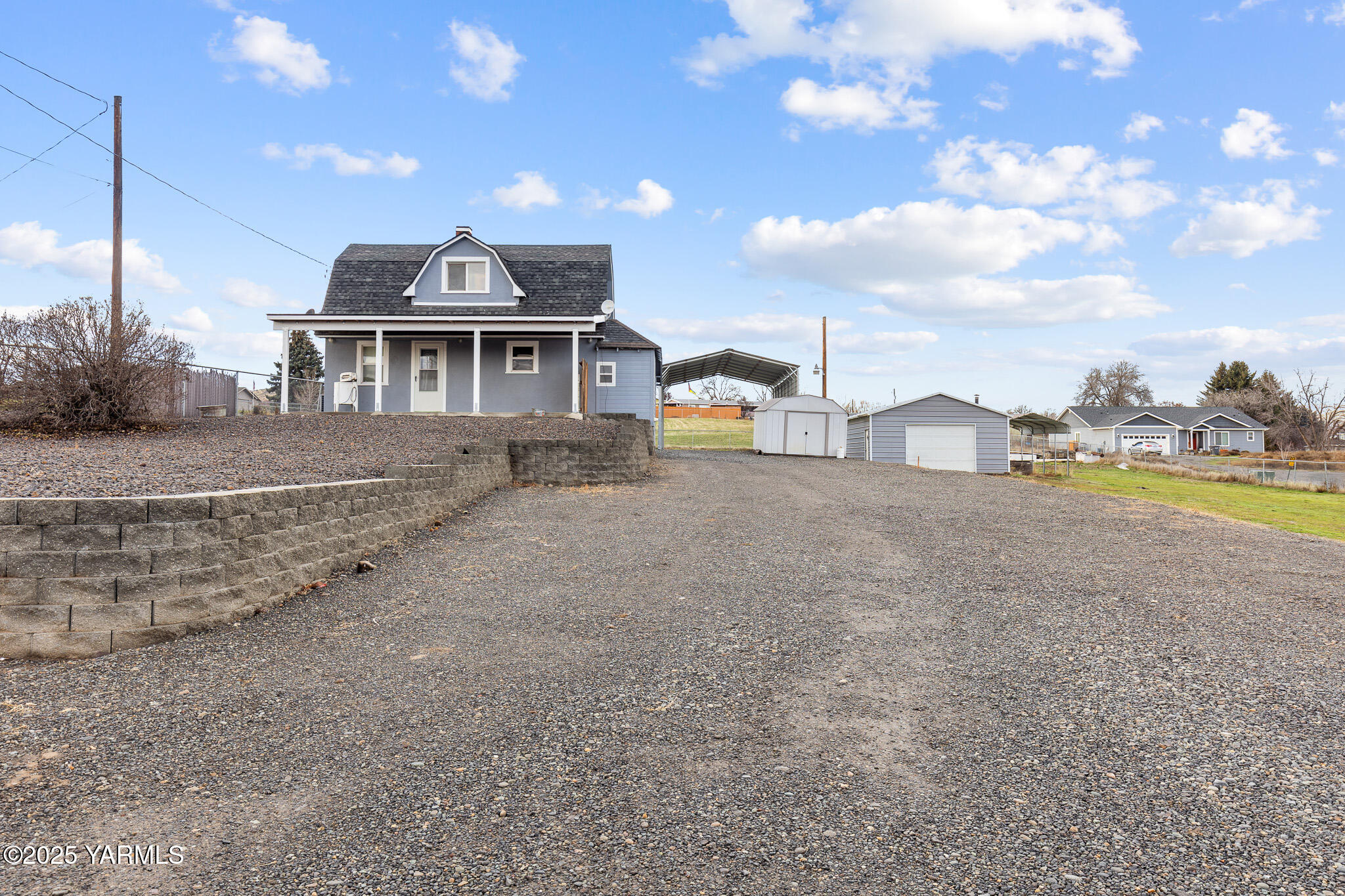 752 Lancaster Rd