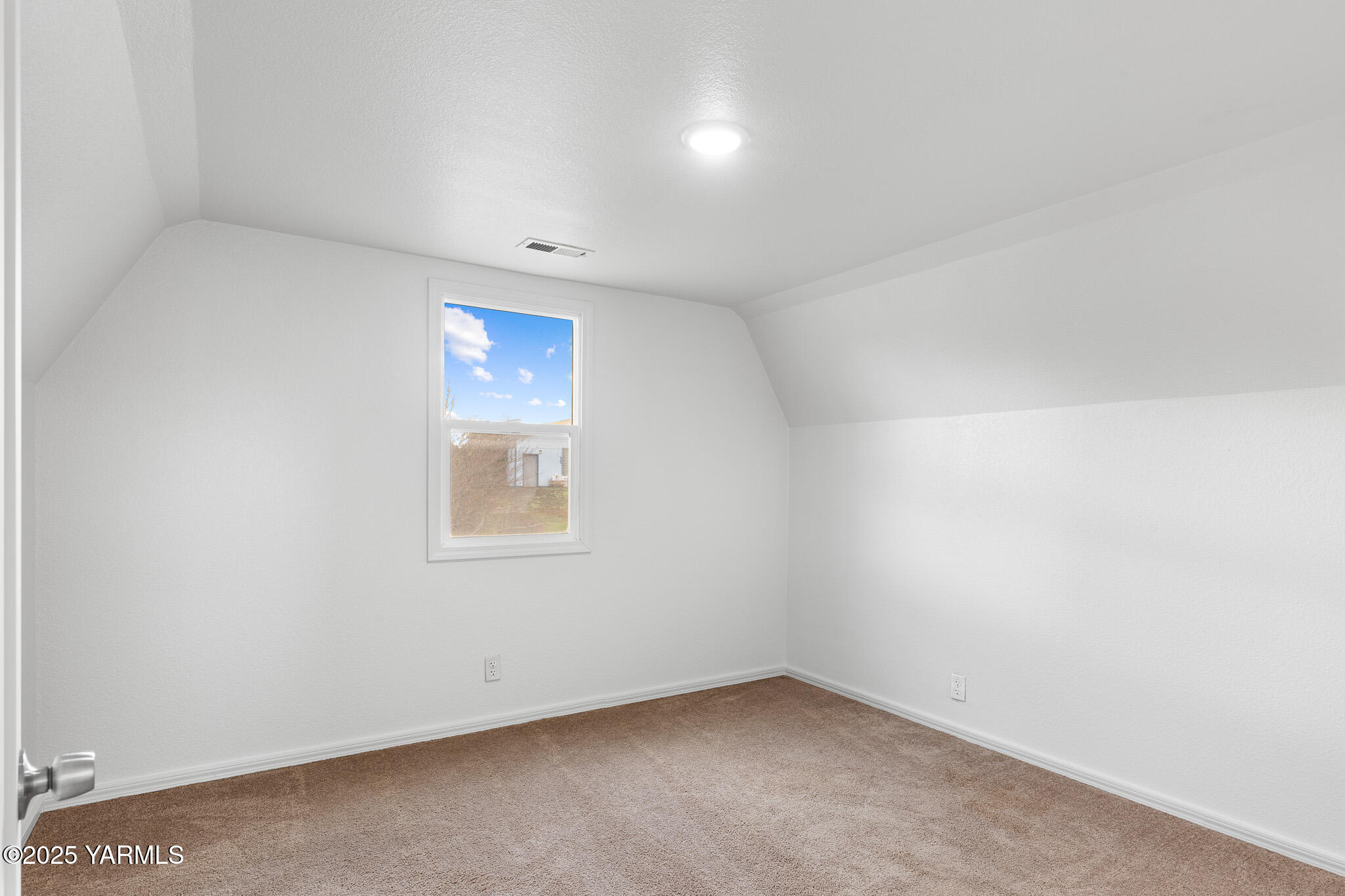 752 Lancaster Rd