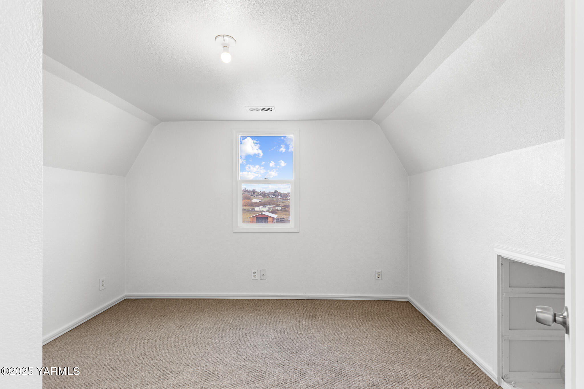 752 Lancaster Rd