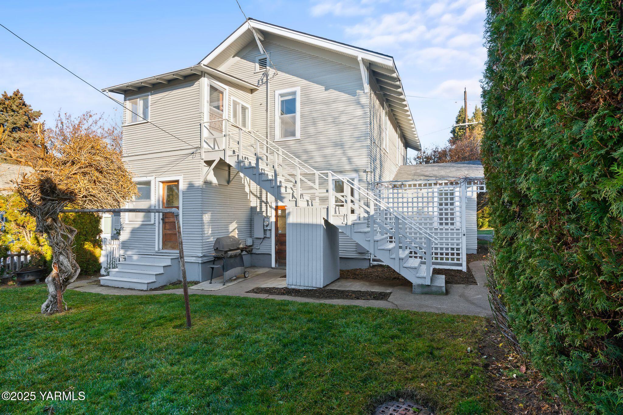 8 N 28th Ave