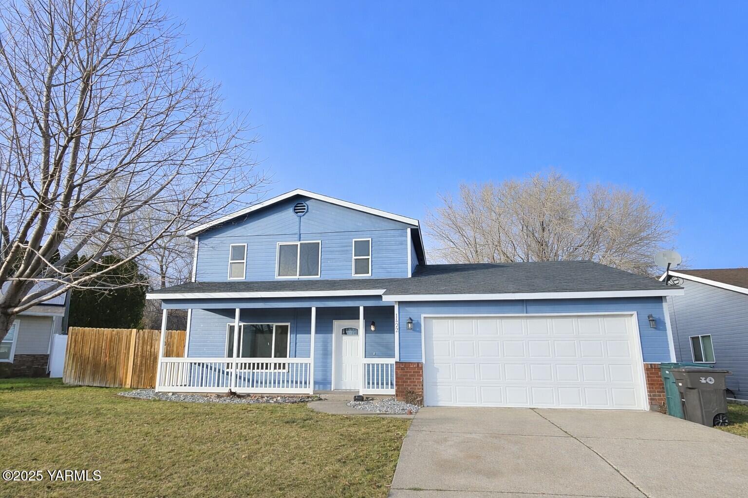 2216 S 67th Ave