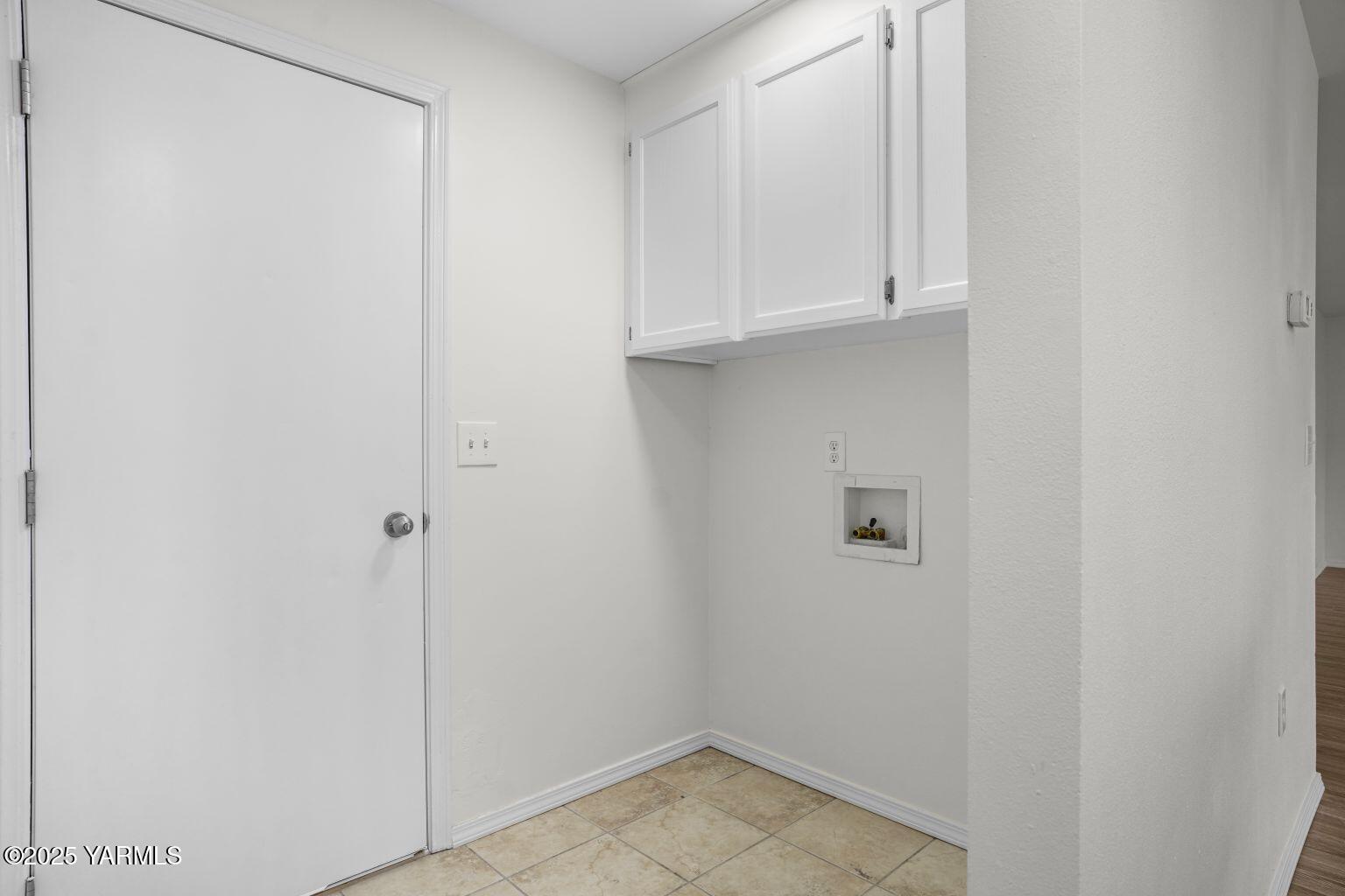 2216 S 67th Ave