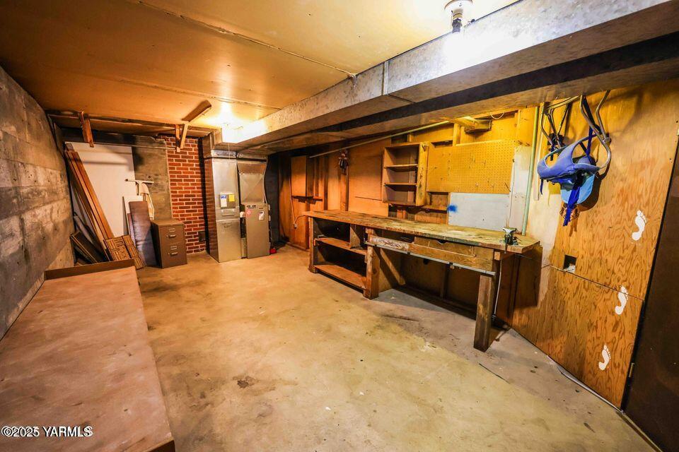 1312 S 6th Ave