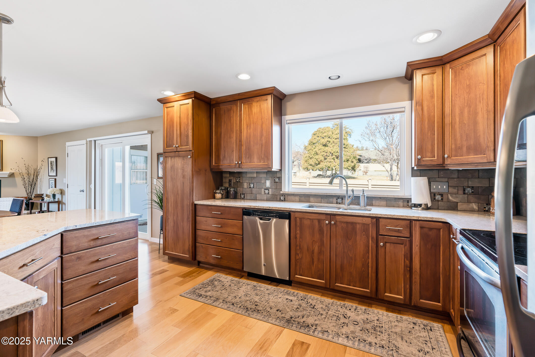 5910 W Lincoln Ave Unit: 9