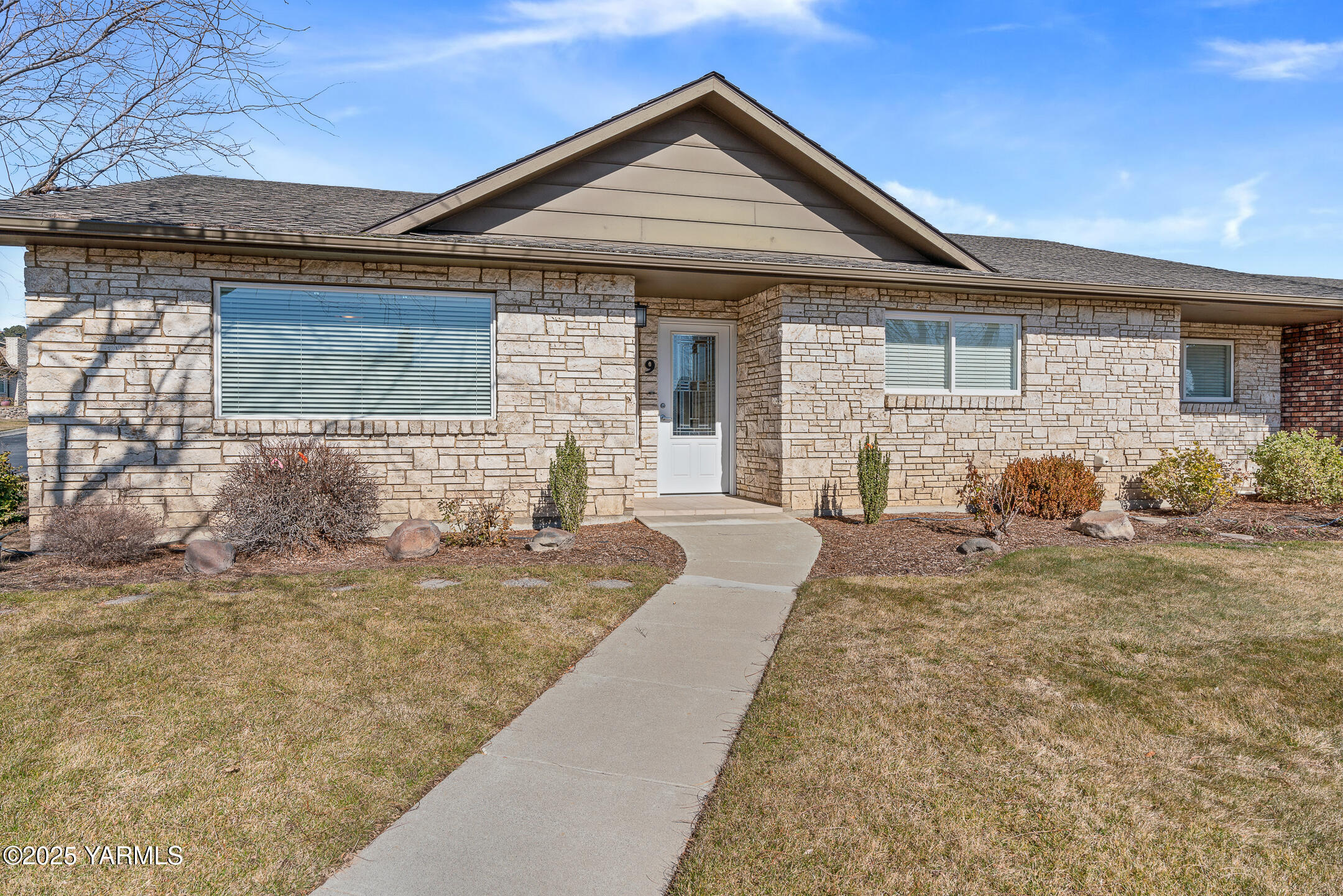 5910 W Lincoln Ave Unit: 9